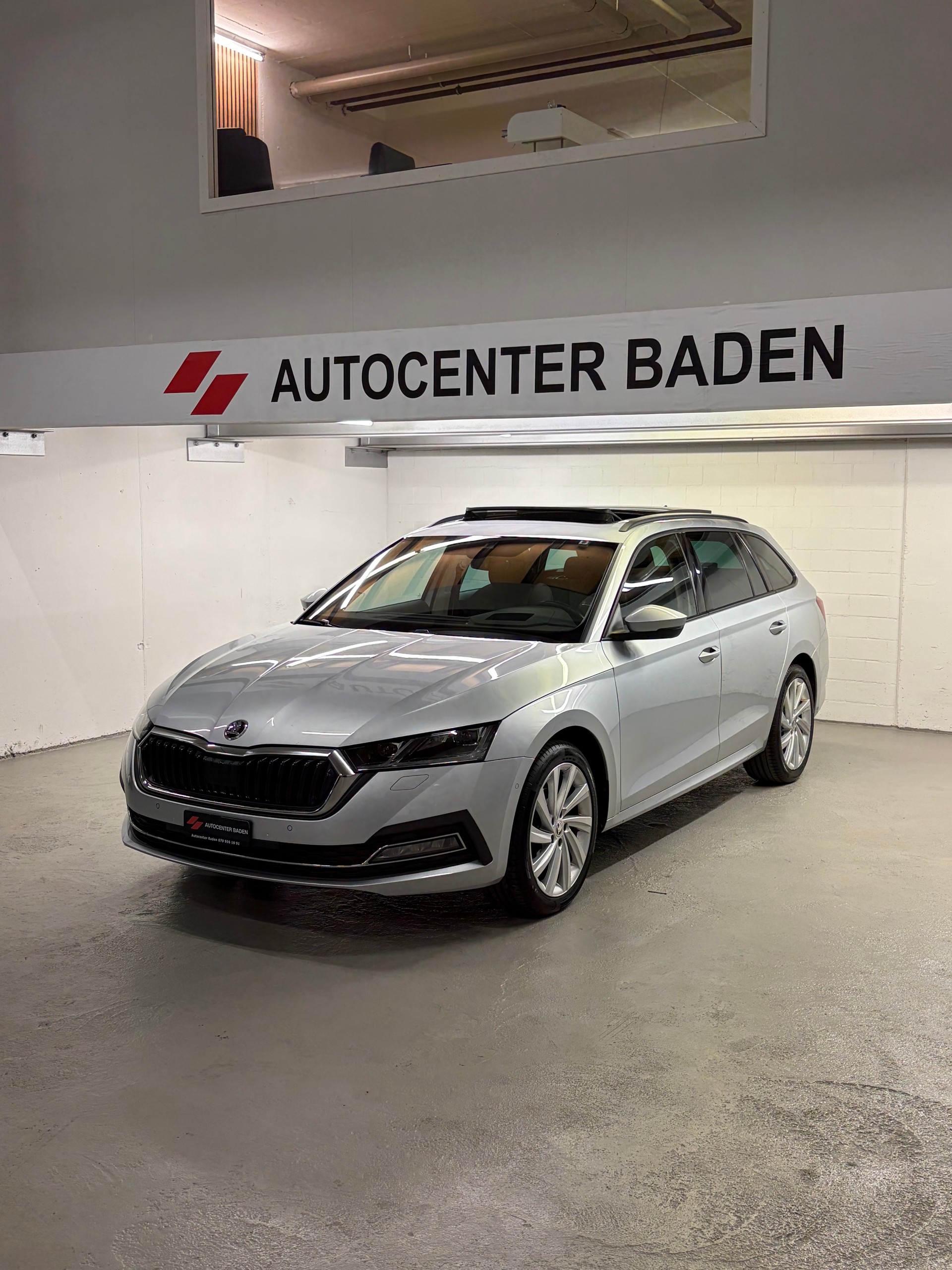 SKODA Octavia Combi 2.0 TDI DSG Style