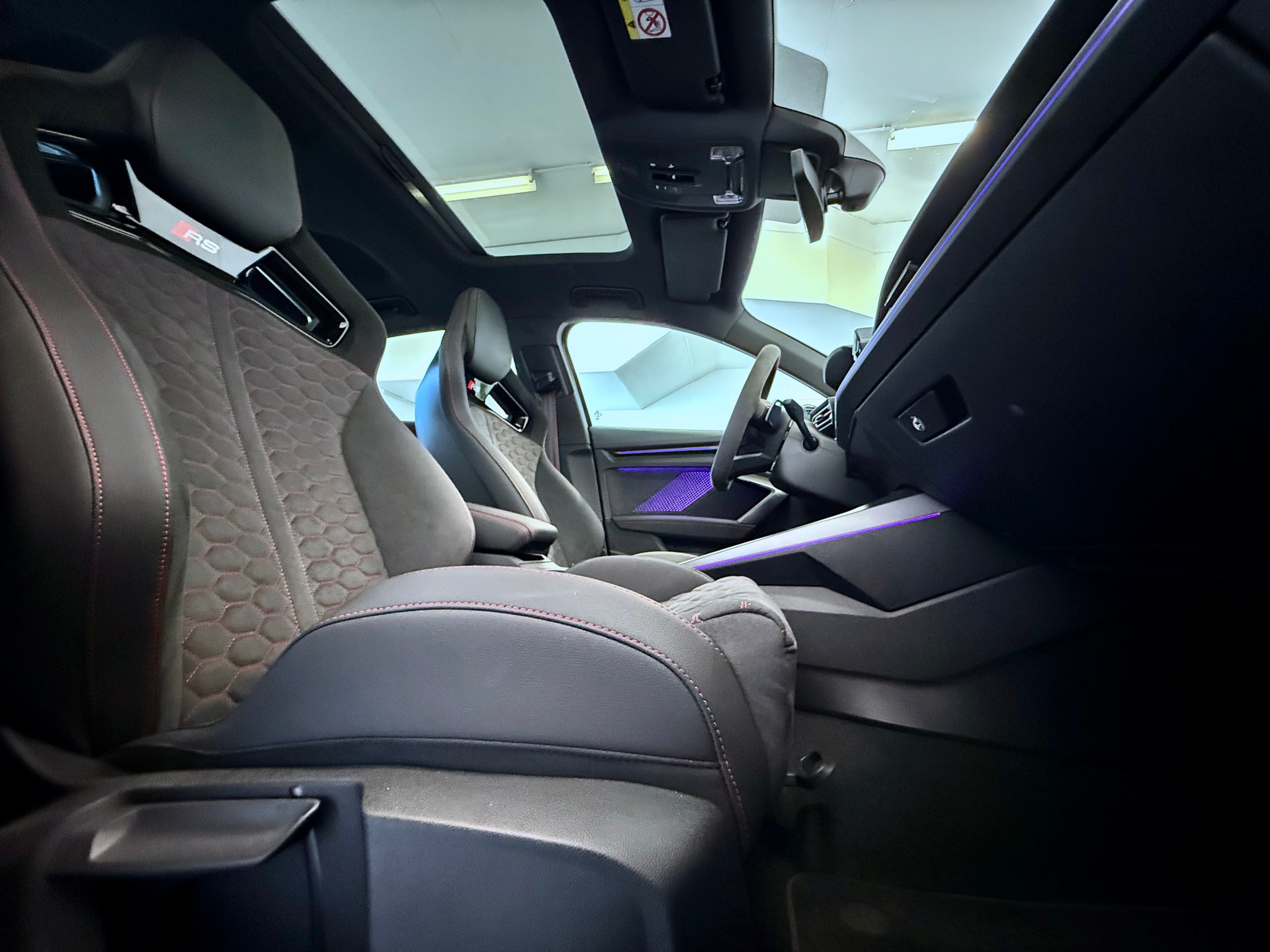 AUDI RS3 Sportback "UNIKAT" mit Schalensitze 2.5 TSI quattro S-tronic-image-17