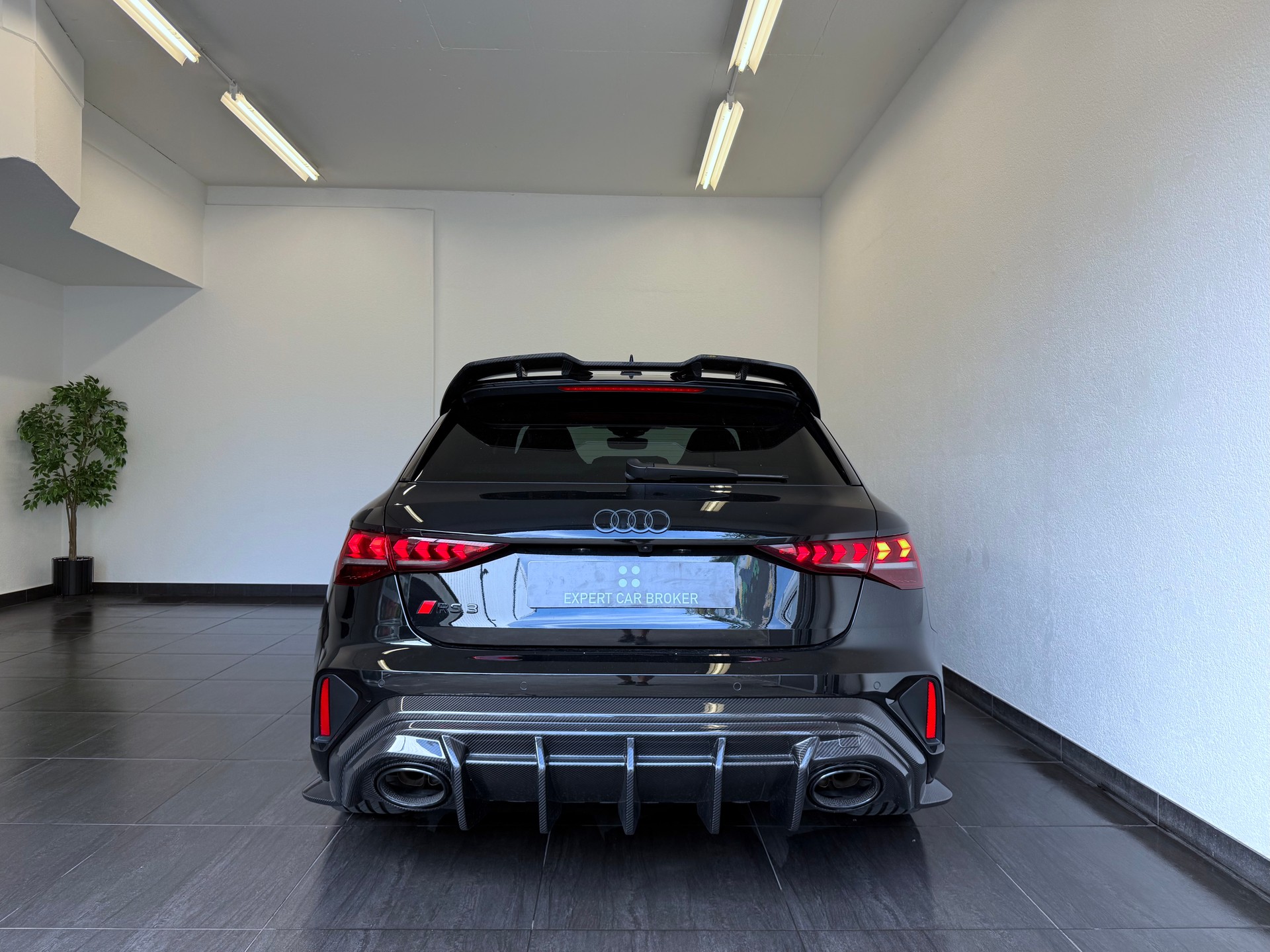 AUDI RS3 Sportback "UNIKAT" mit Schalensitze 2.5 TSI quattro S-tronic-image-11