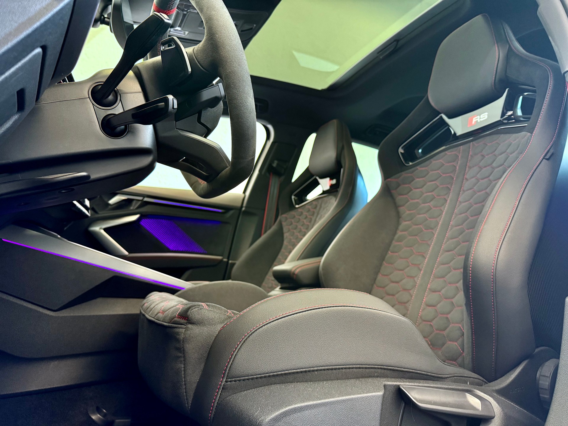 AUDI RS3 Sportback "UNIKAT" mit Schalensitze 2.5 TSI quattro S-tronic-image-14