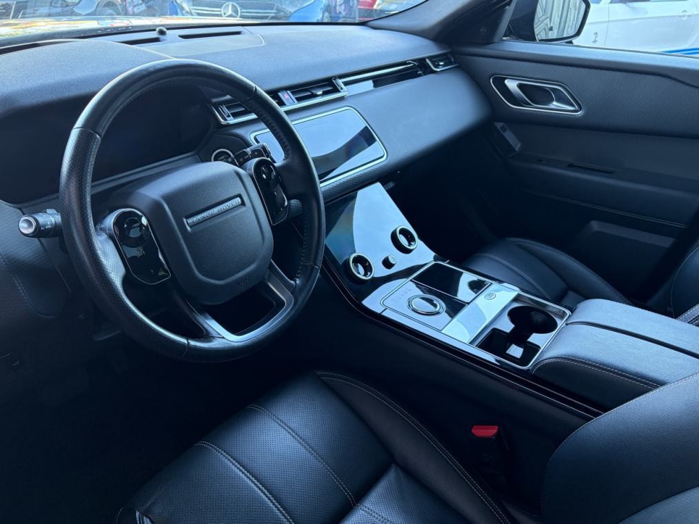 LAND ROVER Range Rover Velar D 240 S-image-4