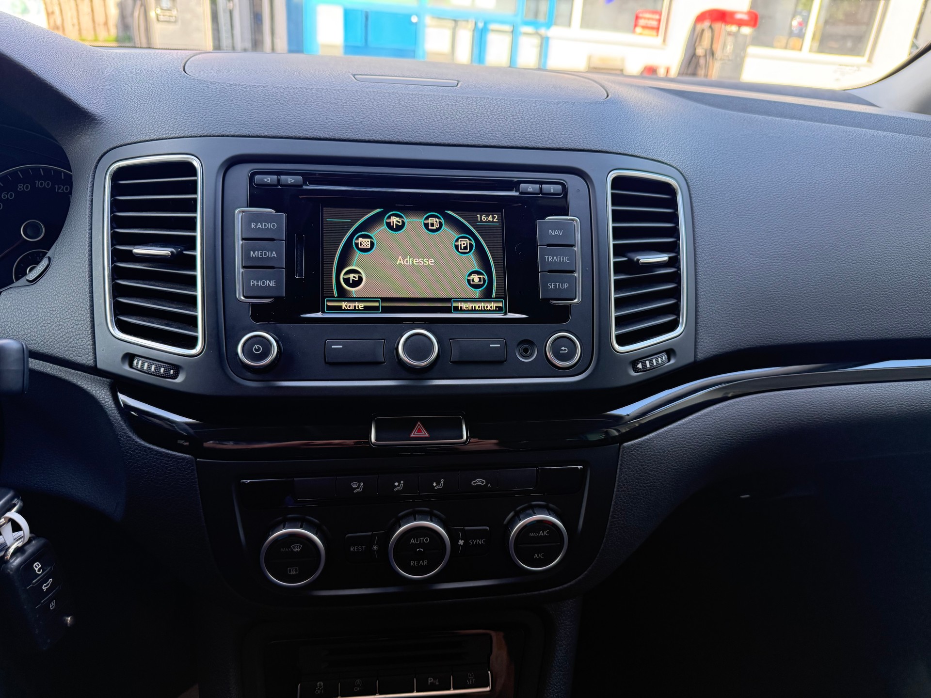 SEAT ALHAMBRA-image-17