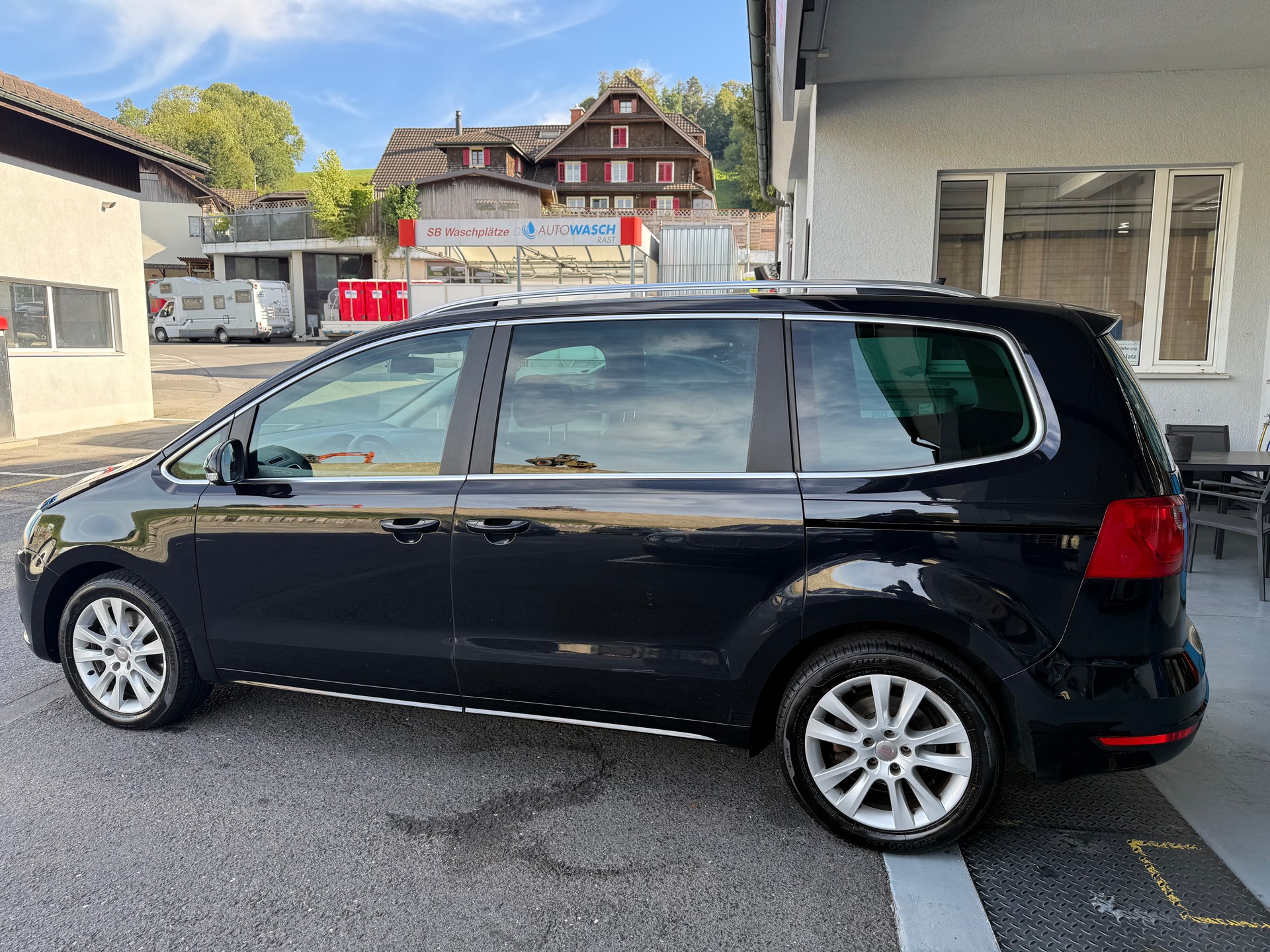 SEAT ALHAMBRA-showroom-element-3