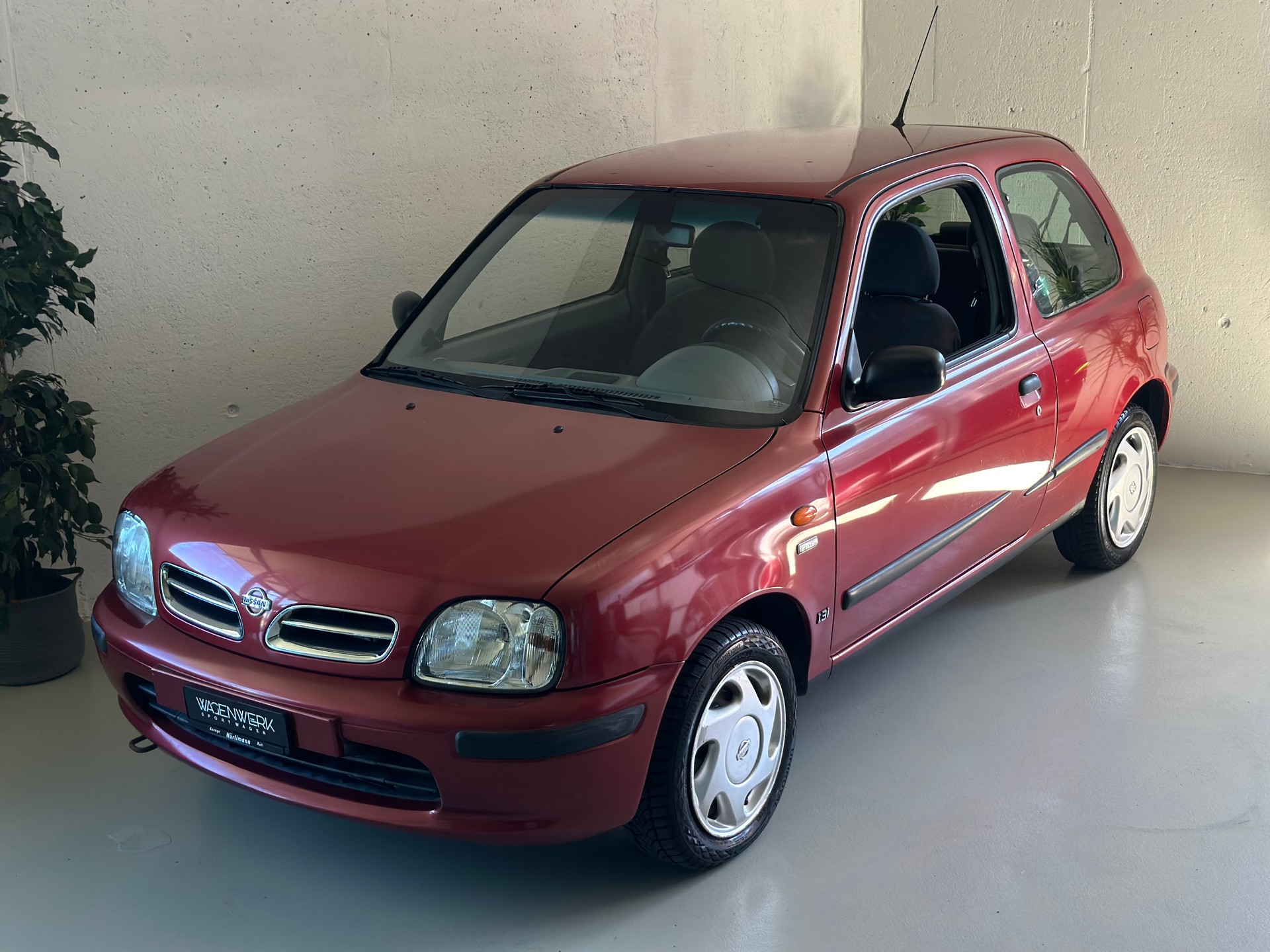 NISSAN Micra 1.3 Plus-showroom-element-1