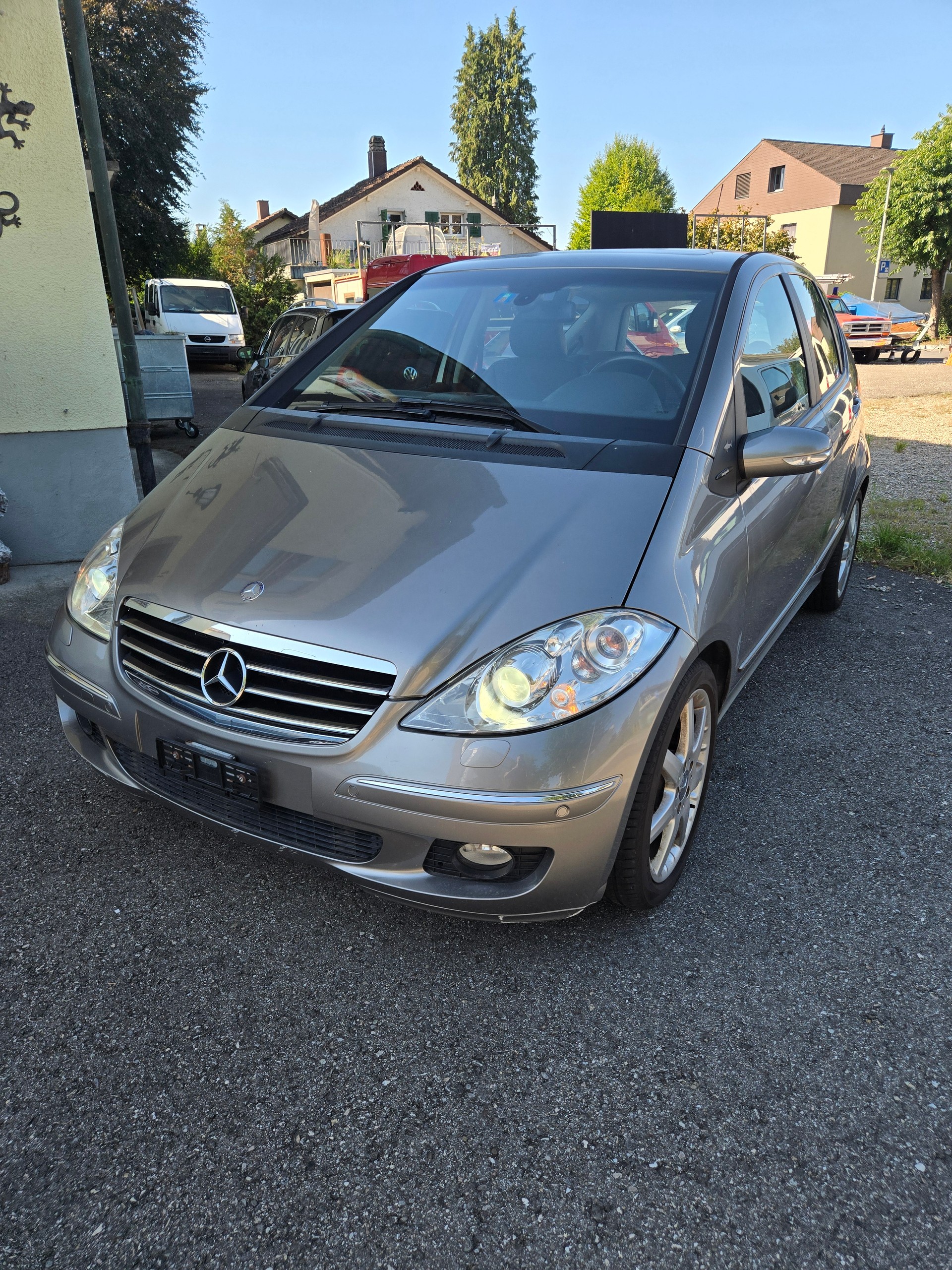 MERCEDES-BENZ A 200 Avantgarde
