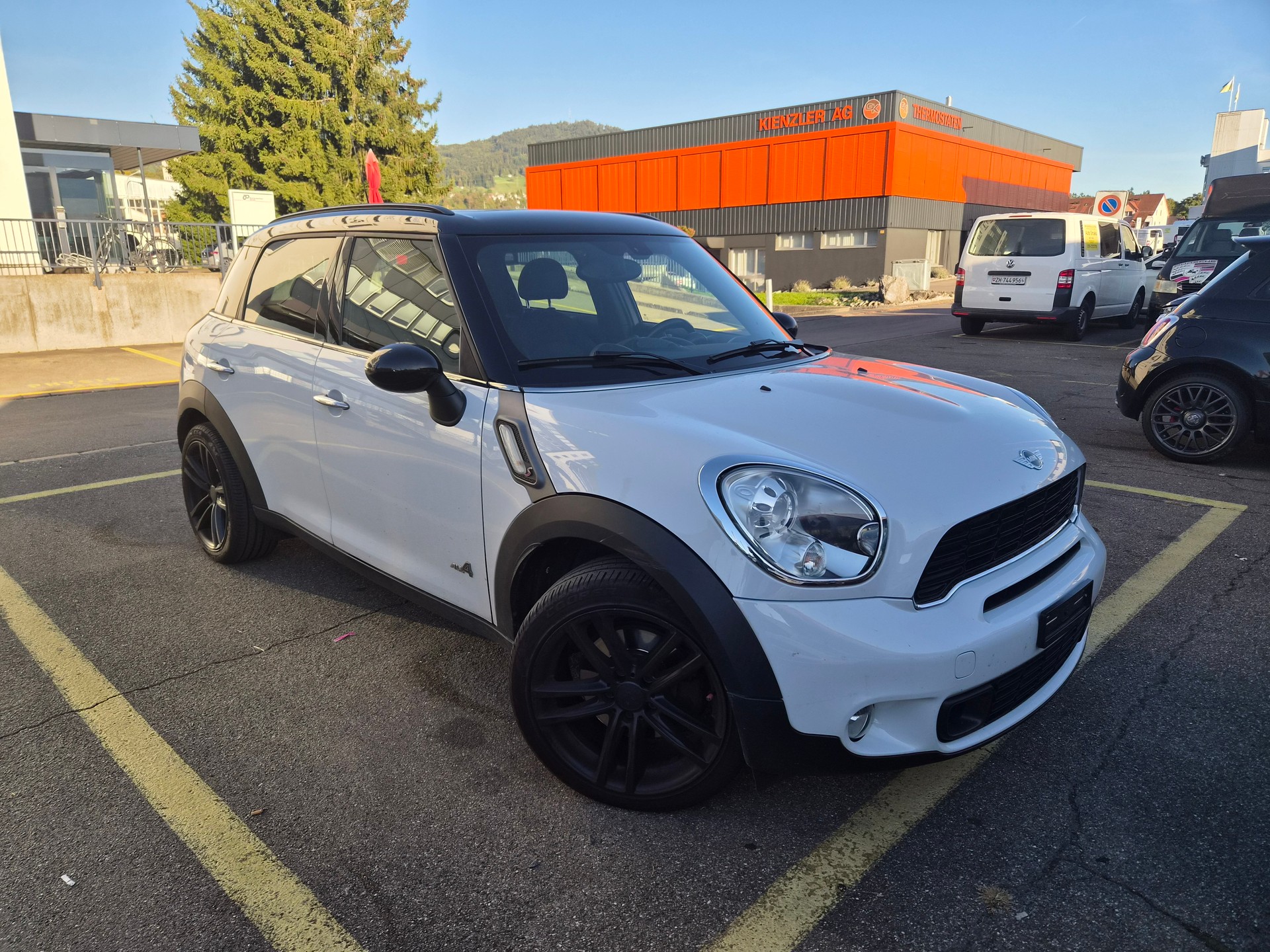 MINI Countryman Cooper S ALL4 Steptronic-showroom-element-1
