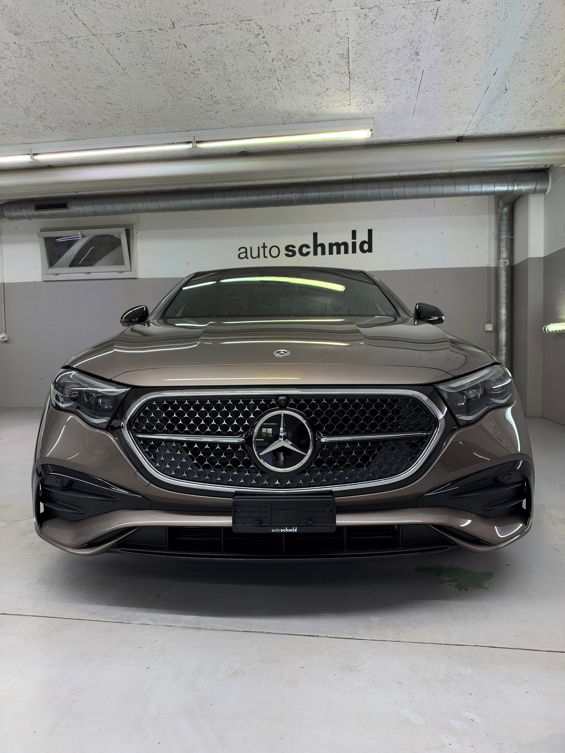 MERCEDES-BENZ E 450 4Matic-showroom-element-2