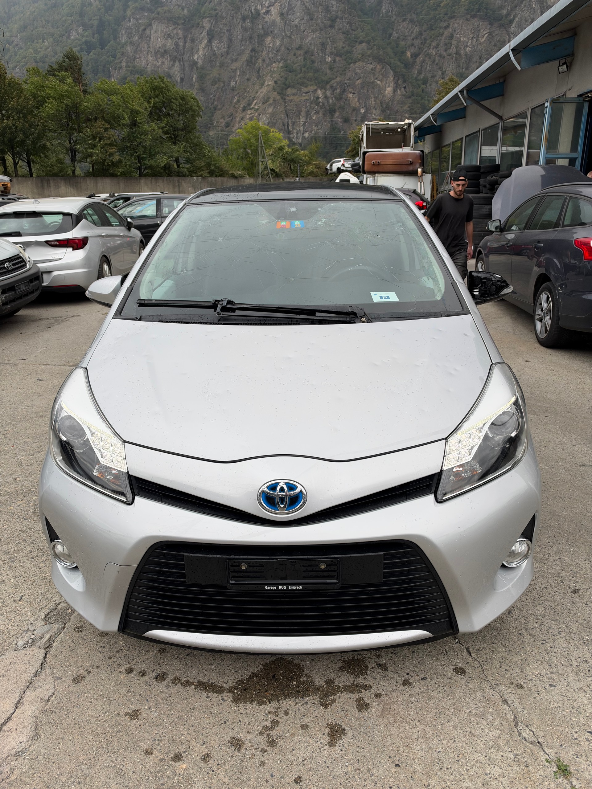 TOYOTA Yaris 1.5 VVT-i Hybrid Sol CVT-image-2