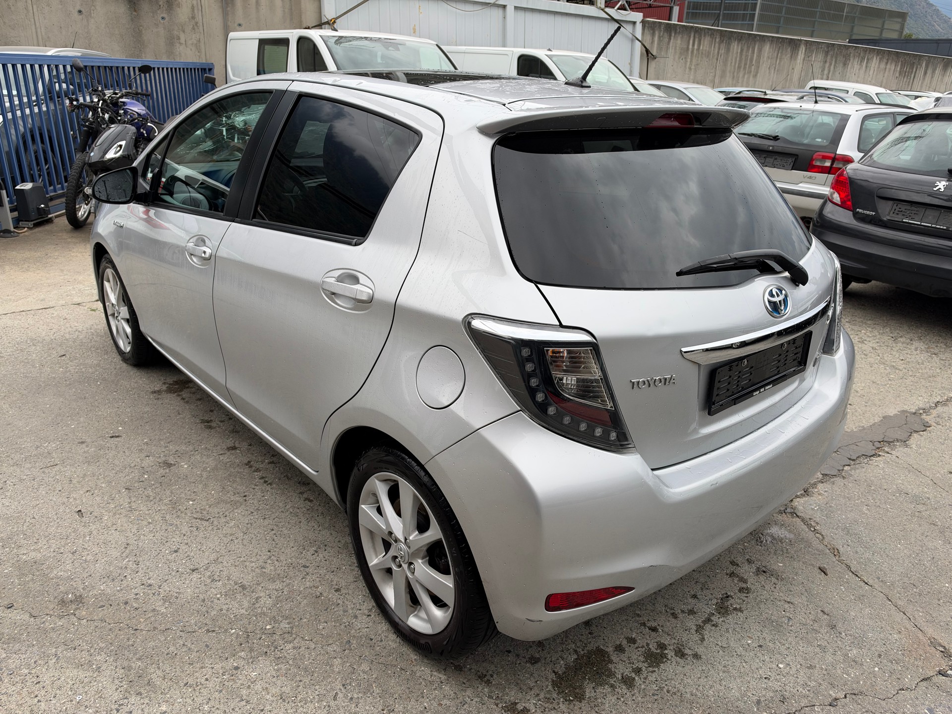 TOYOTA Yaris 1.5 VVT-i Hybrid Sol CVT-image-7