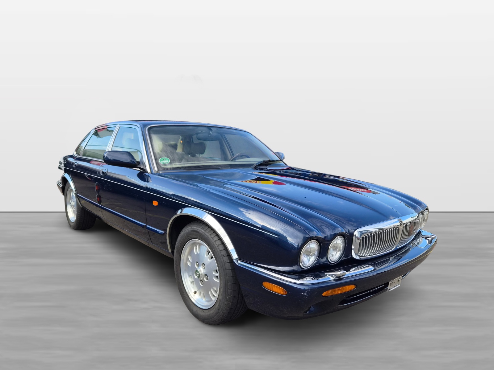 JAGUAR XJ 3.2 V8