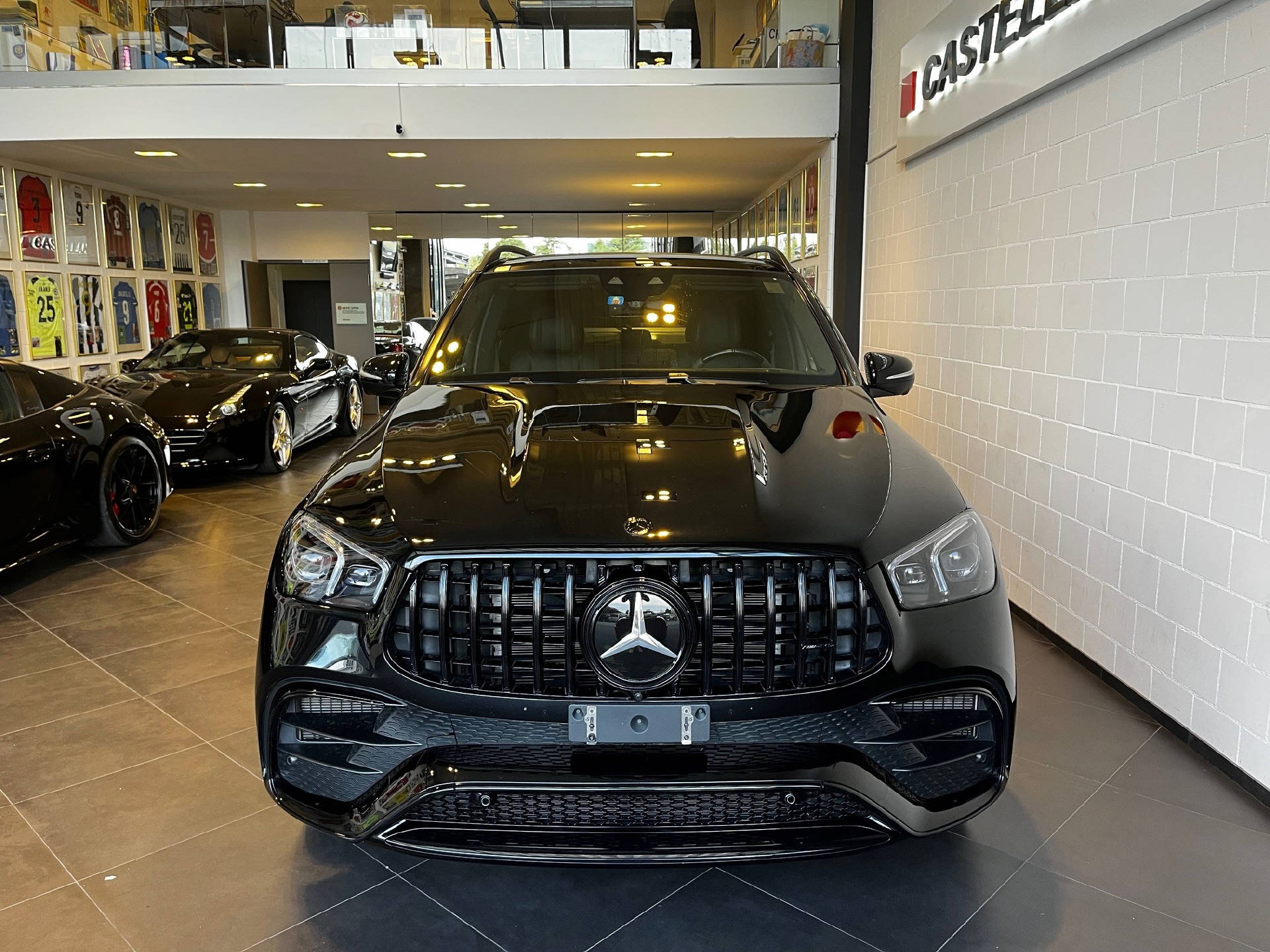 MERCEDES-BENZ GLE 63 S AMG 4matic+-showroom-element-2