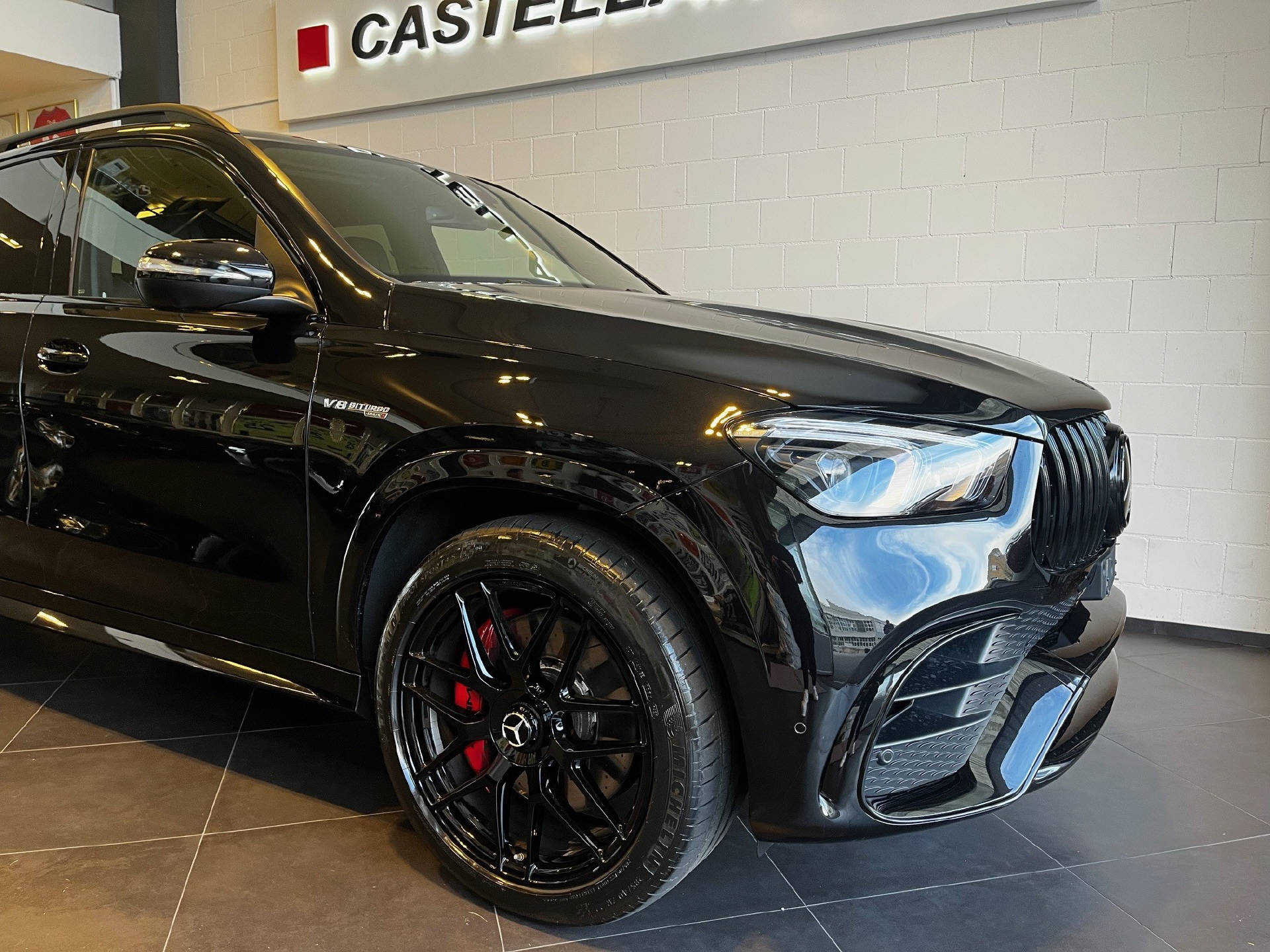 MERCEDES-BENZ GLE 63 S AMG 4matic+-showroom-element-1