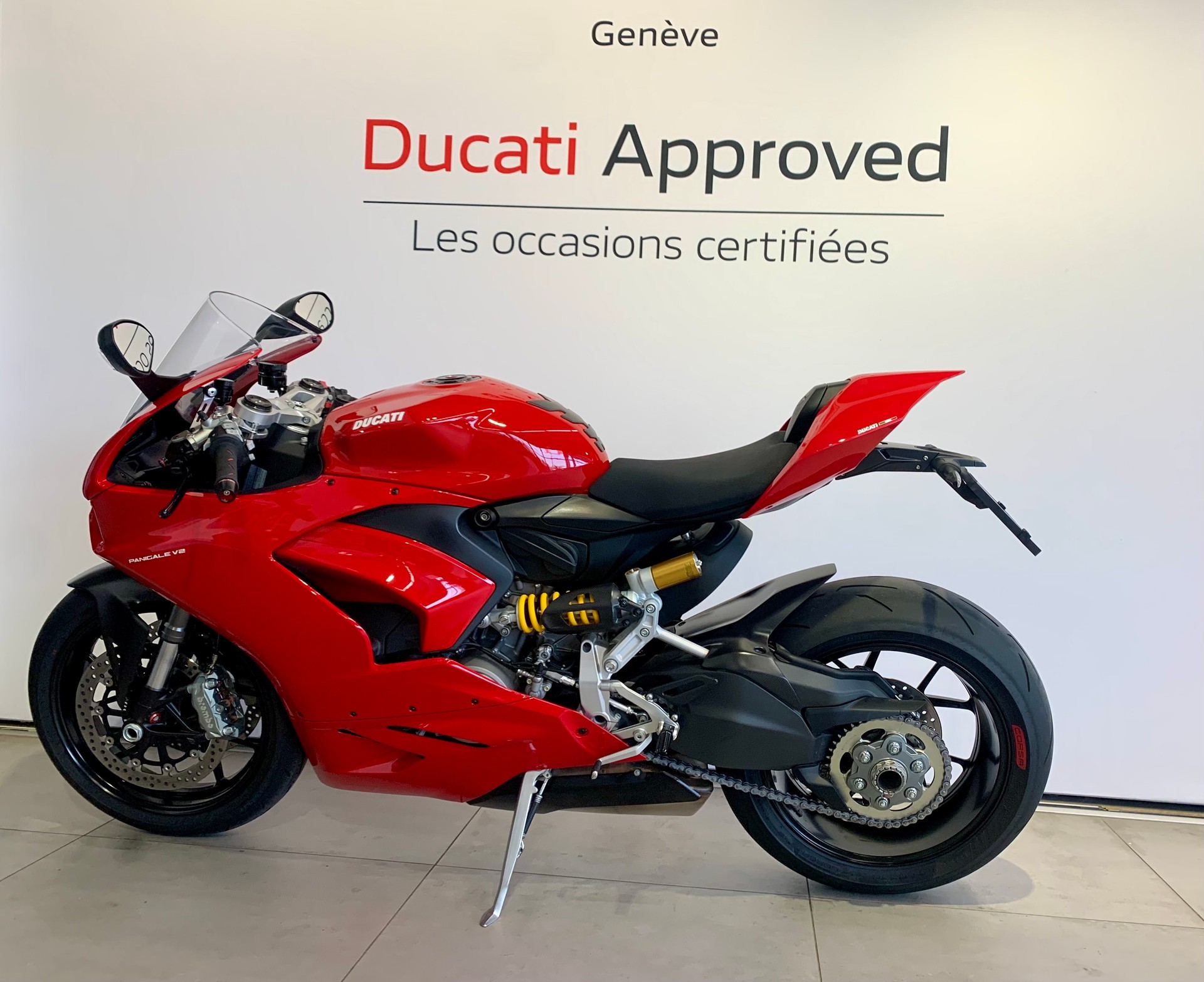 DUCATI Panigale V2-showroom-element-1
