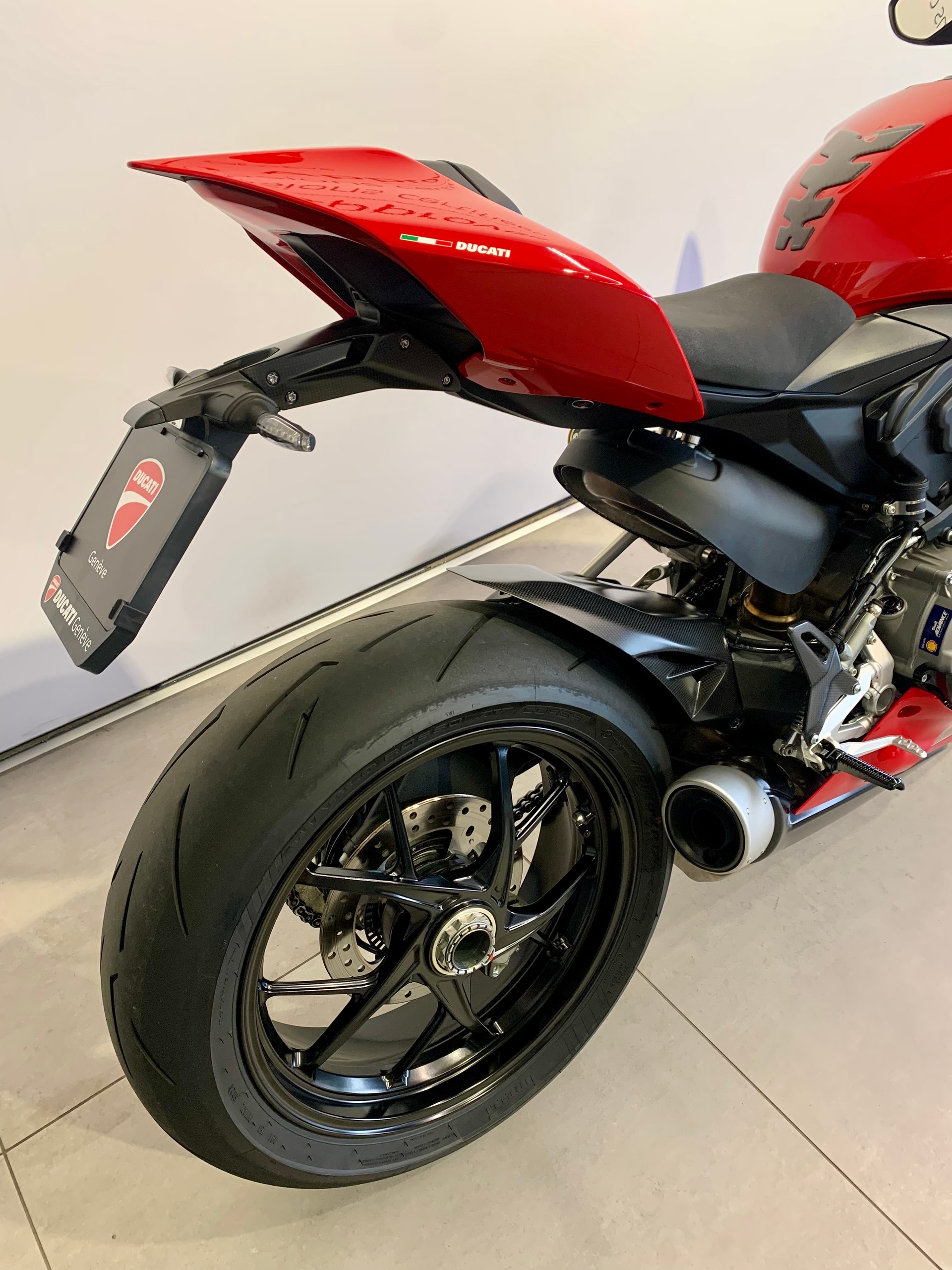 DUCATI Panigale V2-image-11