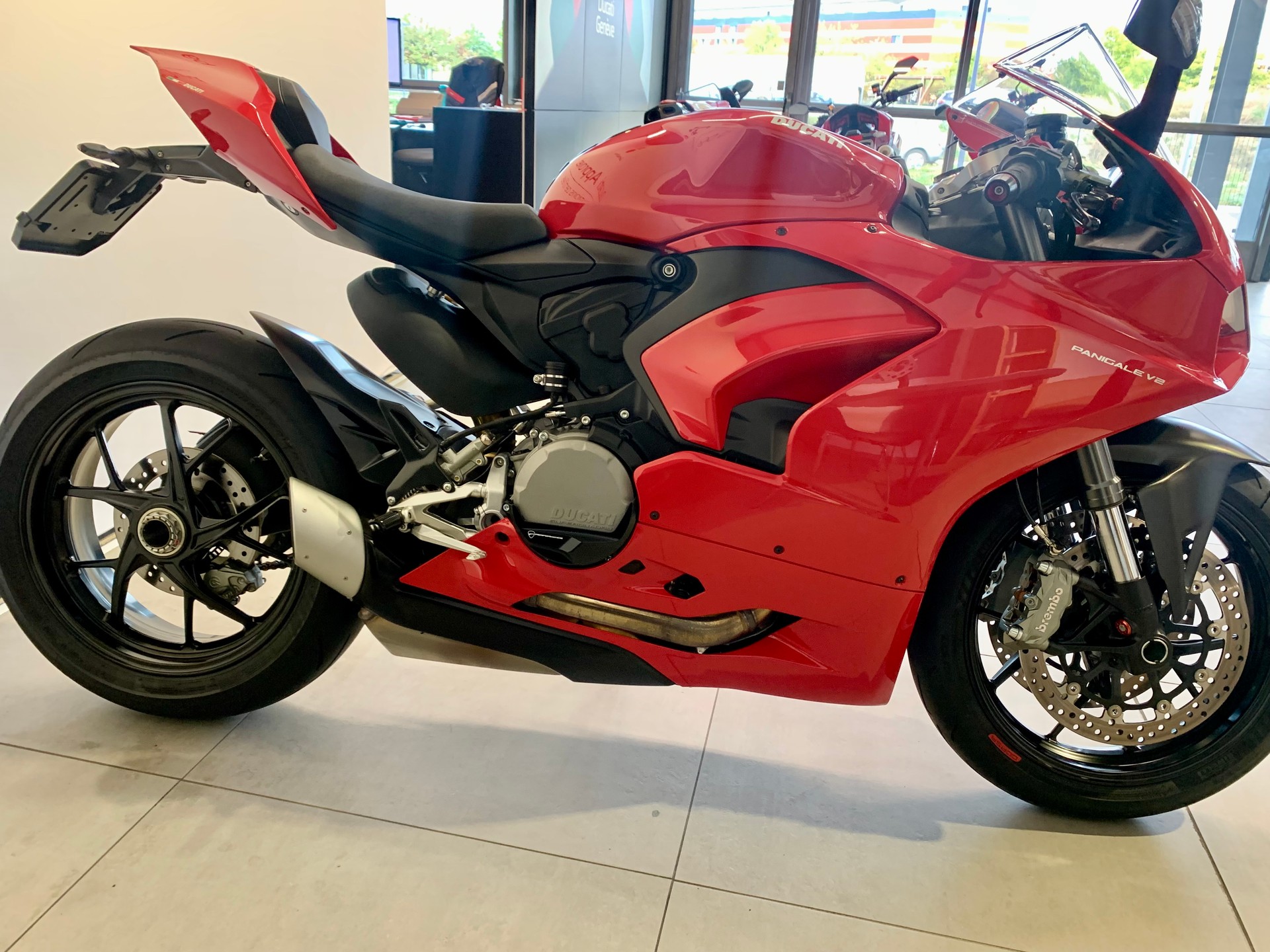 DUCATI Panigale V2-image-7