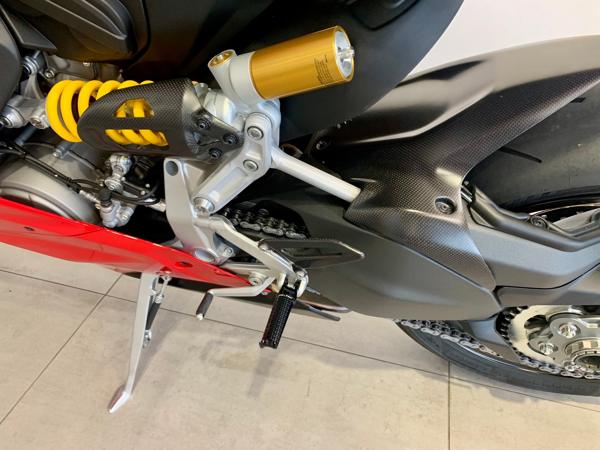 DUCATI Panigale V2-image-10