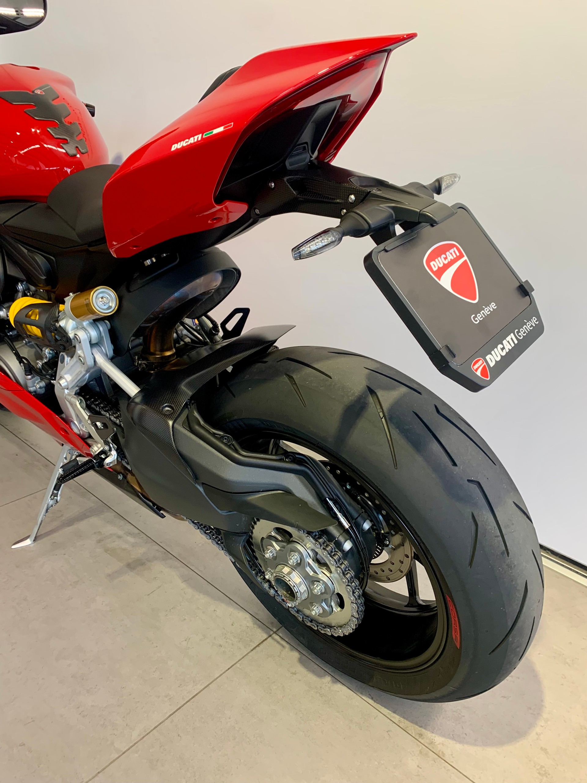 DUCATI Panigale V2-image-12