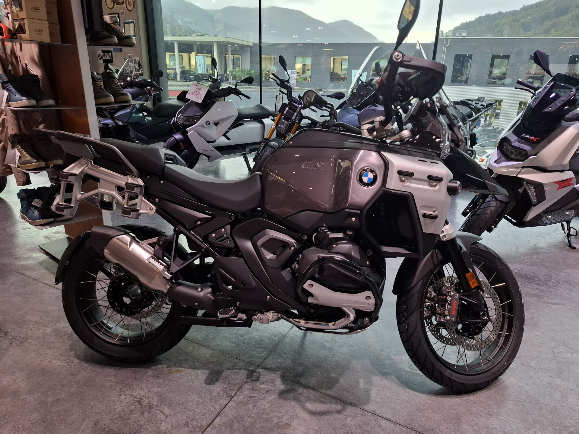 BMW R 1300 GS Adventure ASA cambio automatico-image-1
