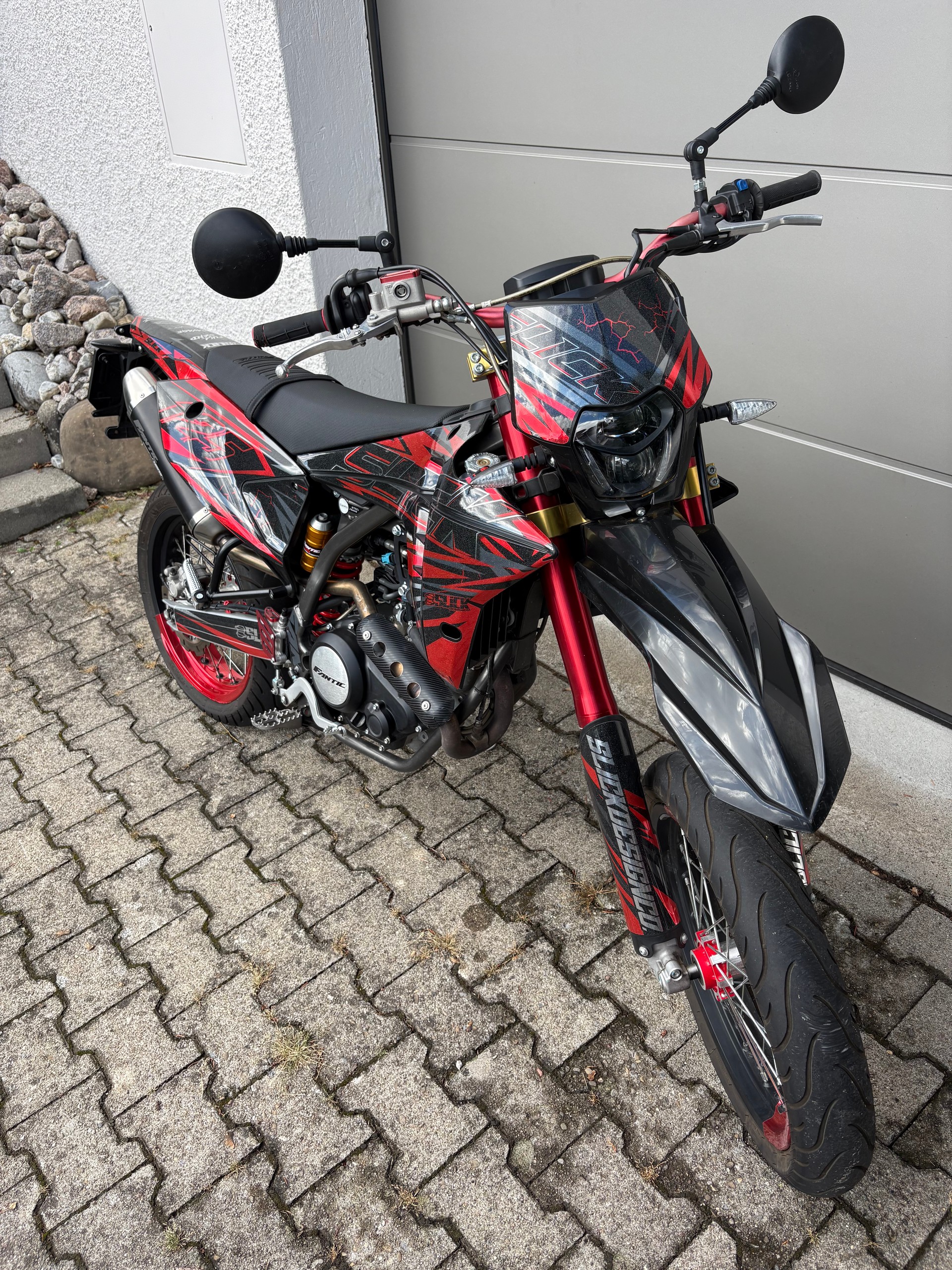 FANTIC XMF 125-image-2