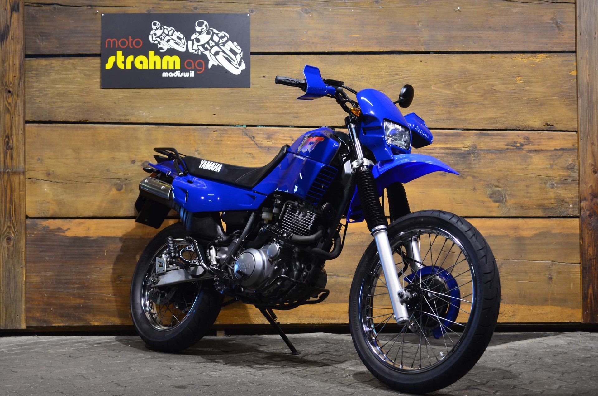 YAMAHA XT600E-image-0