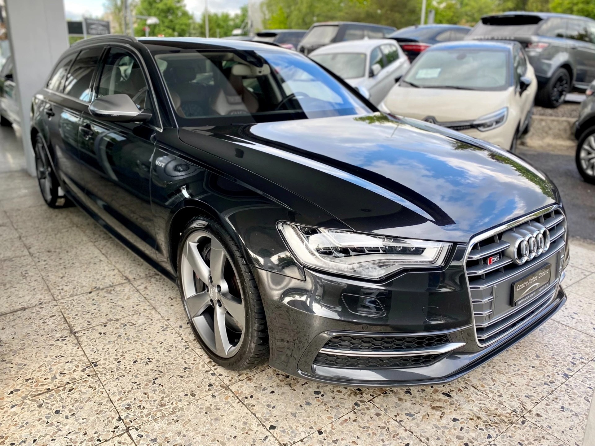 AUDI S6 4.0 TFSI V8 quattro S-tronic-image-4