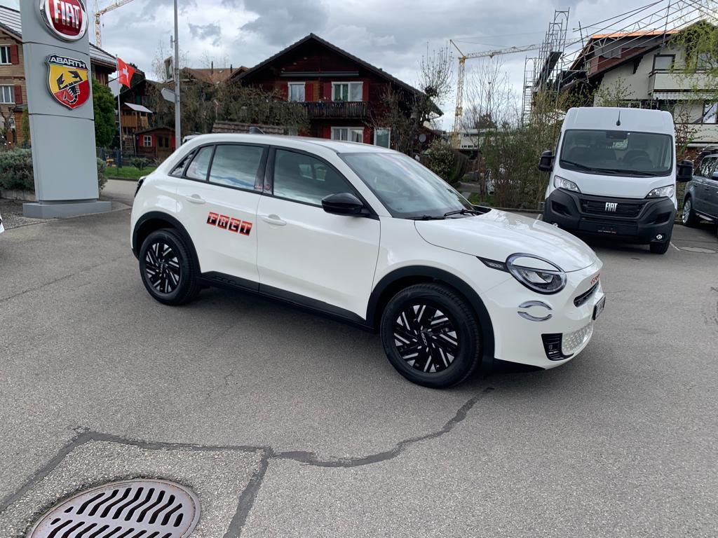 FIAT 600e Red-image-18