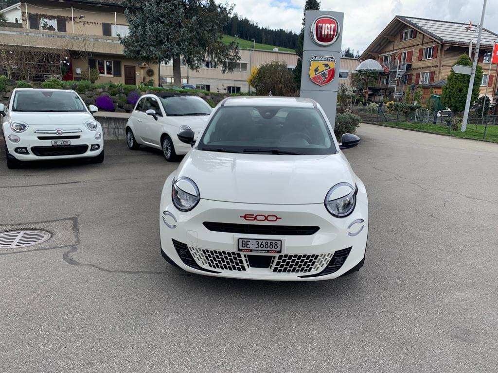 FIAT 600e Red-image-22
