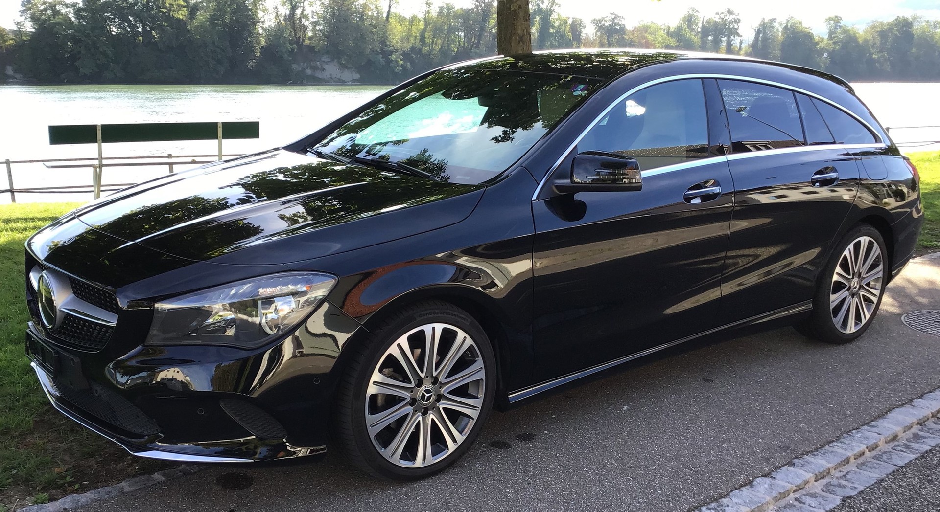 MERCEDES-BENZ CLA 220 D SB 7G-DCT Urban