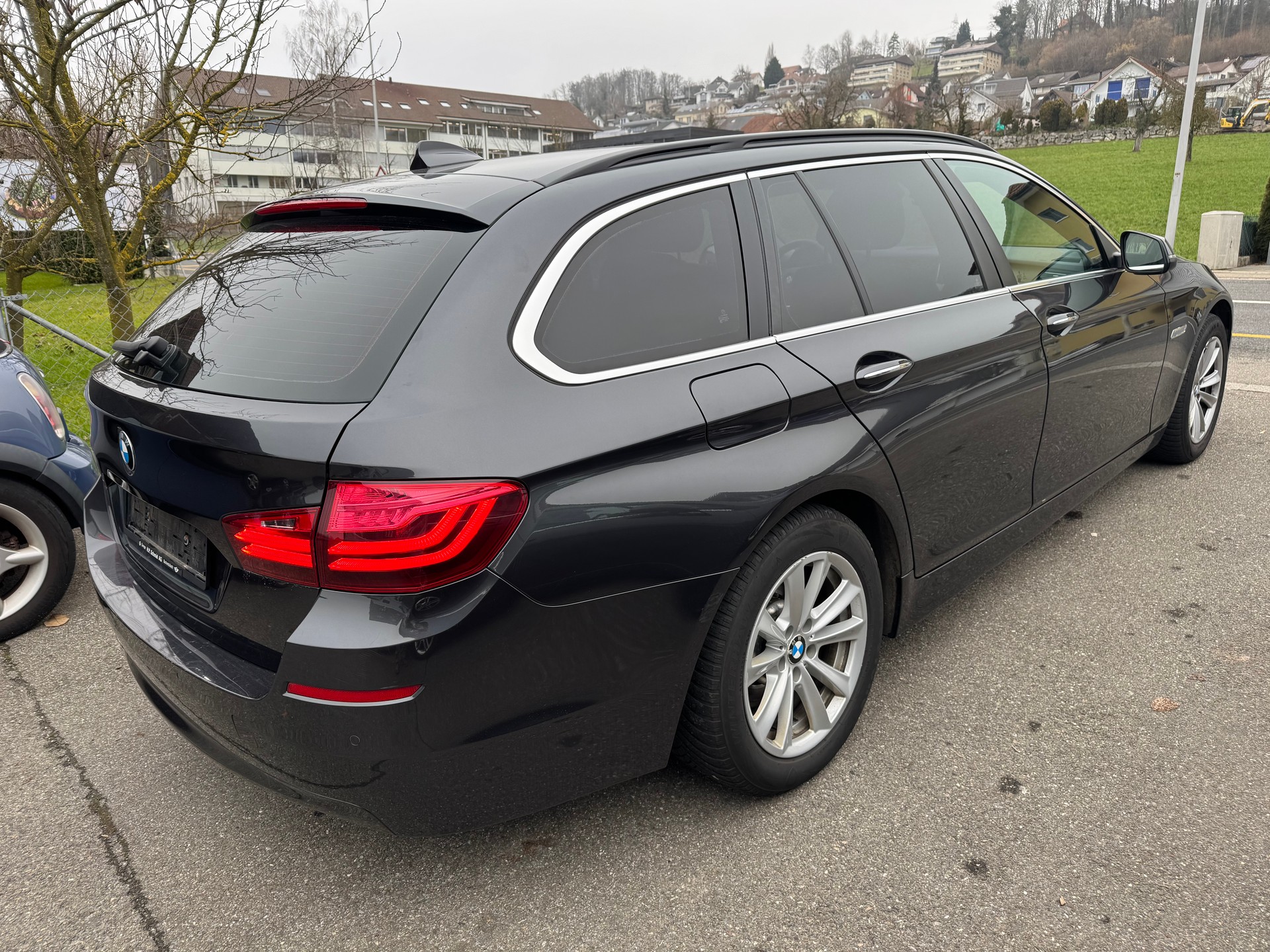 BMW 528i Touring xDrive Steptronic-image-4