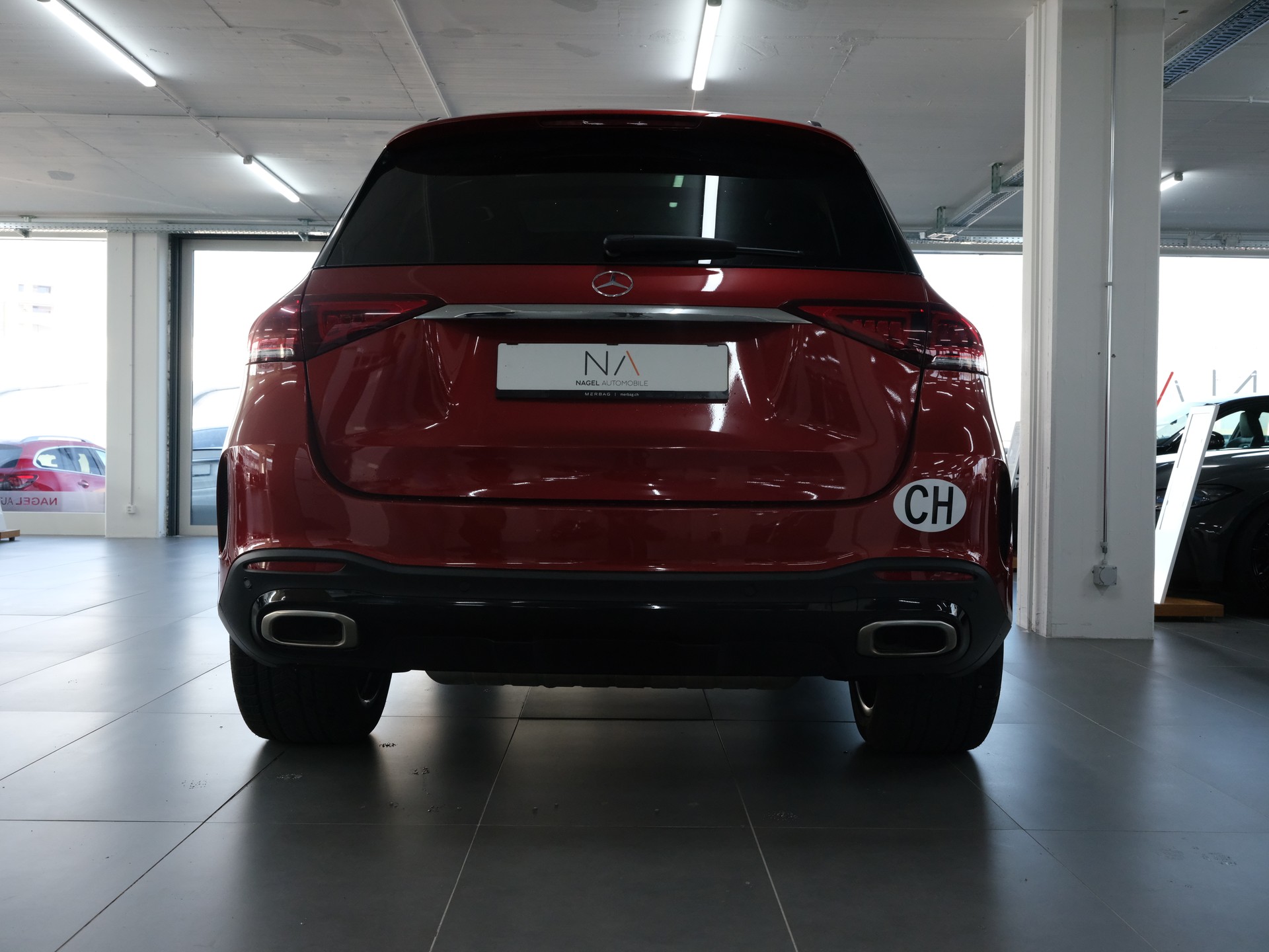 MERCEDES-BENZ GLE 450 4Matic AMG Line 9G-Tronic-showroom-element-3