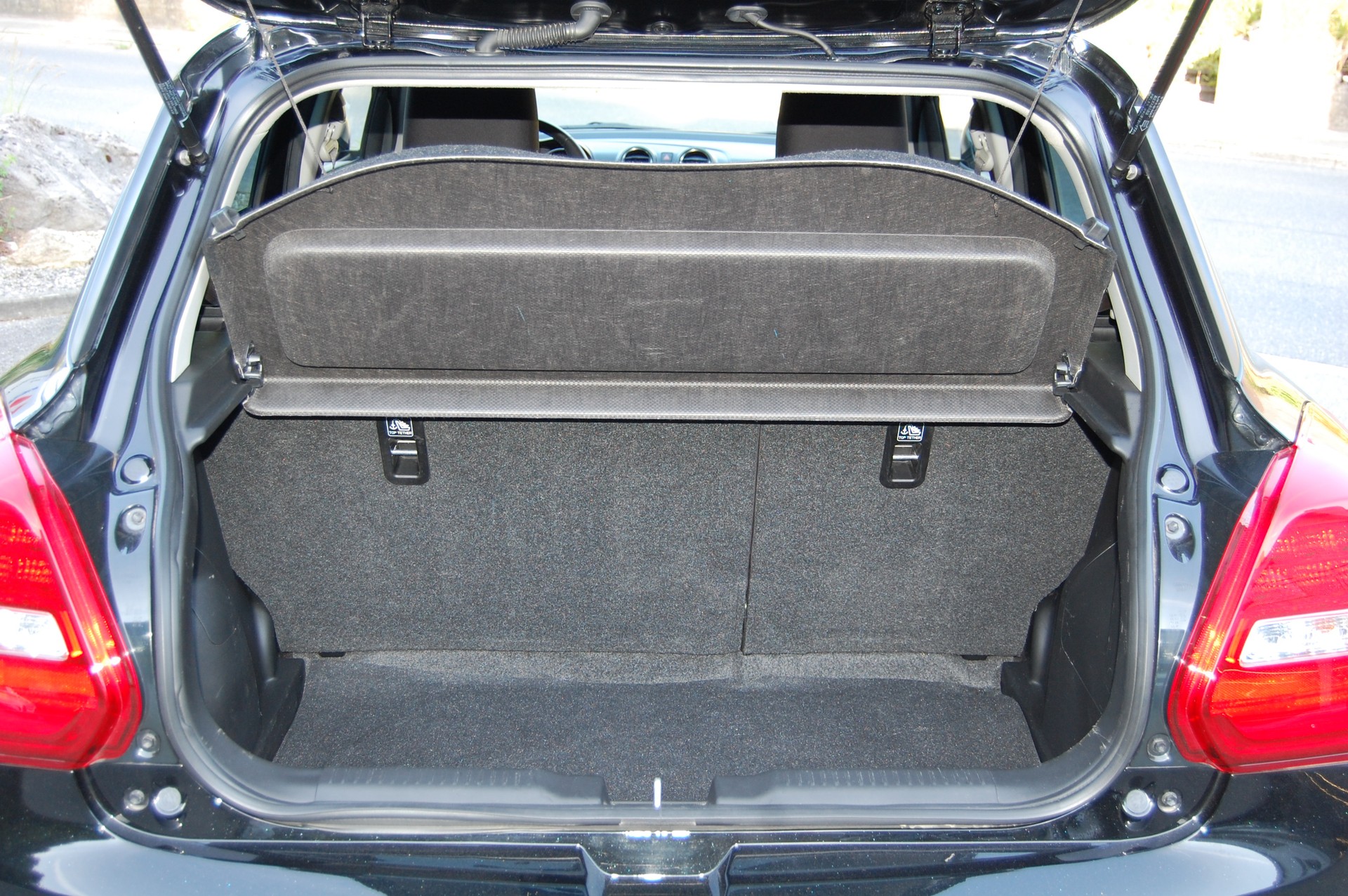 SUZUKI Swift 1.2 Compact Top Hybrid-image-9