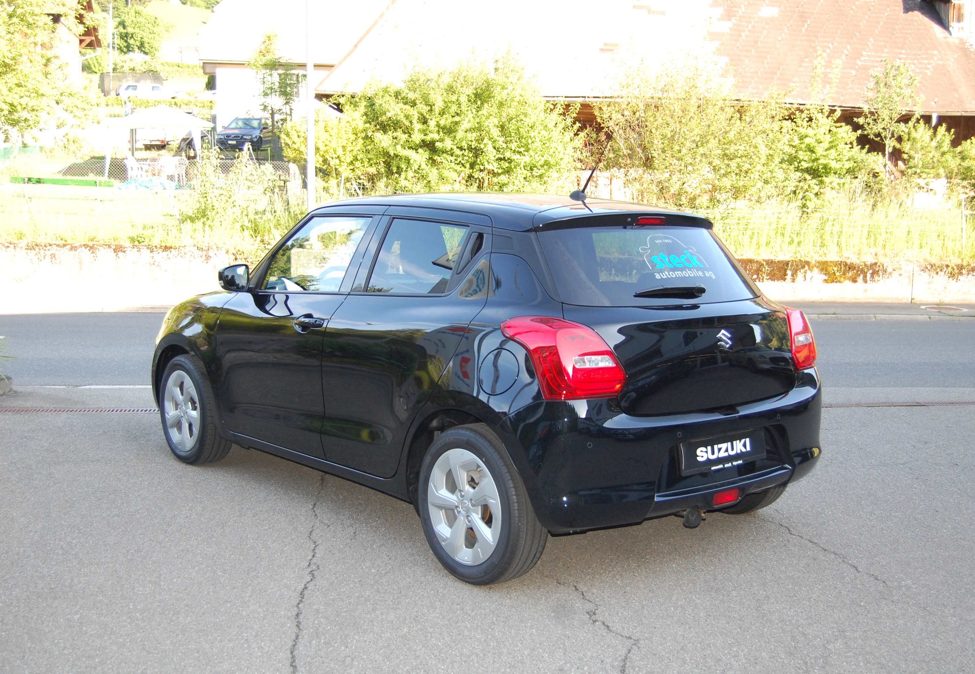 SUZUKI Swift 1.2 Compact Top Hybrid-image-6