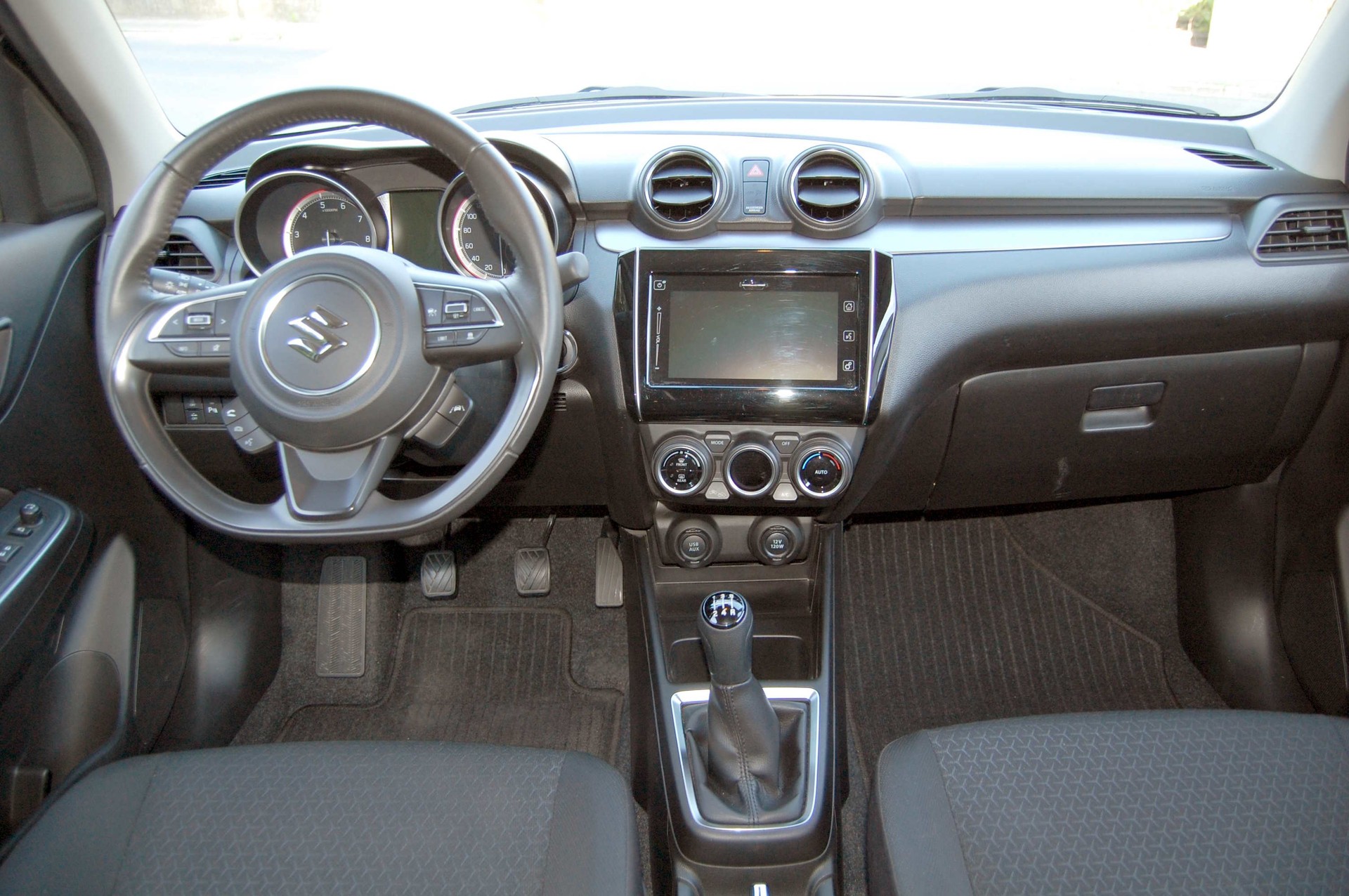 SUZUKI Swift 1.2 Compact Top Hybrid-image-10