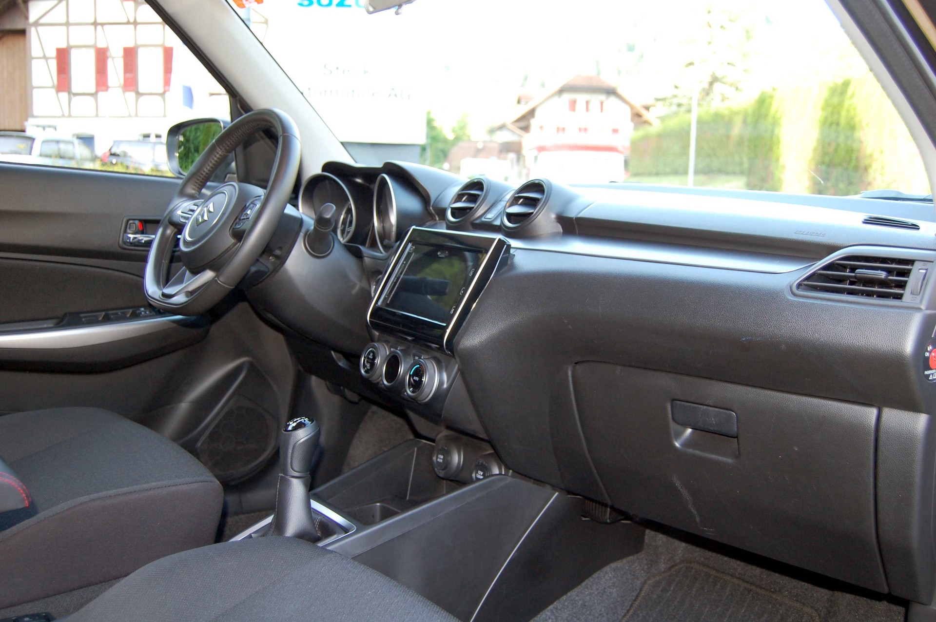SUZUKI Swift 1.2 Compact Top Hybrid-image-15