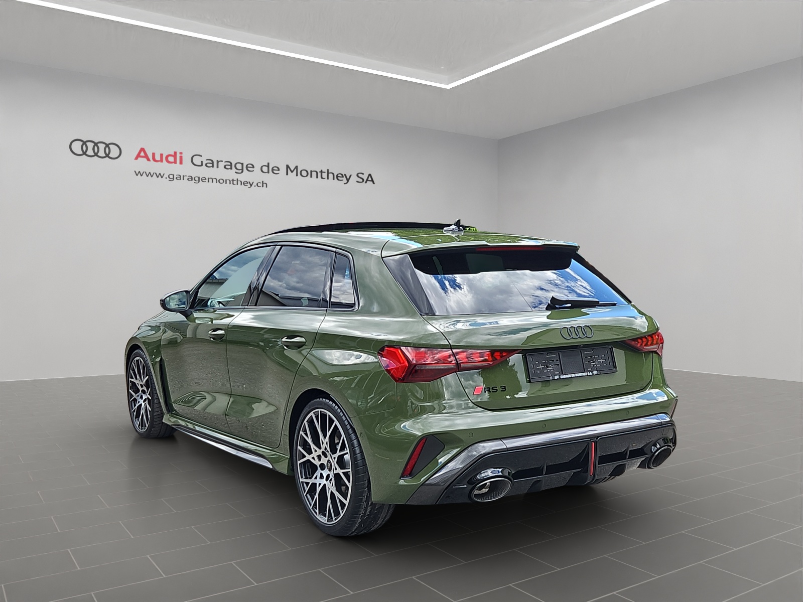 AUDI RS3 Sportback 2.5 TSI quattro S-tronic-image-6