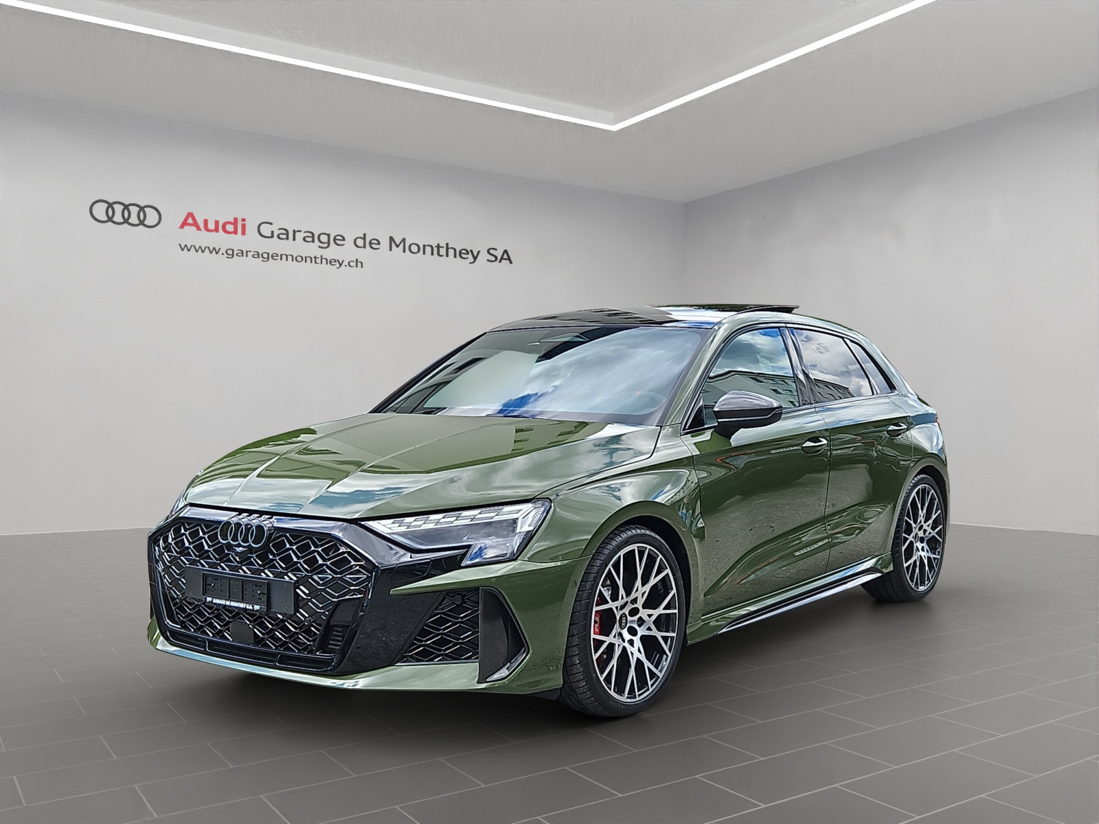 AUDI RS3 Sportback 2.5 TSI quattro S-tronic-image-1