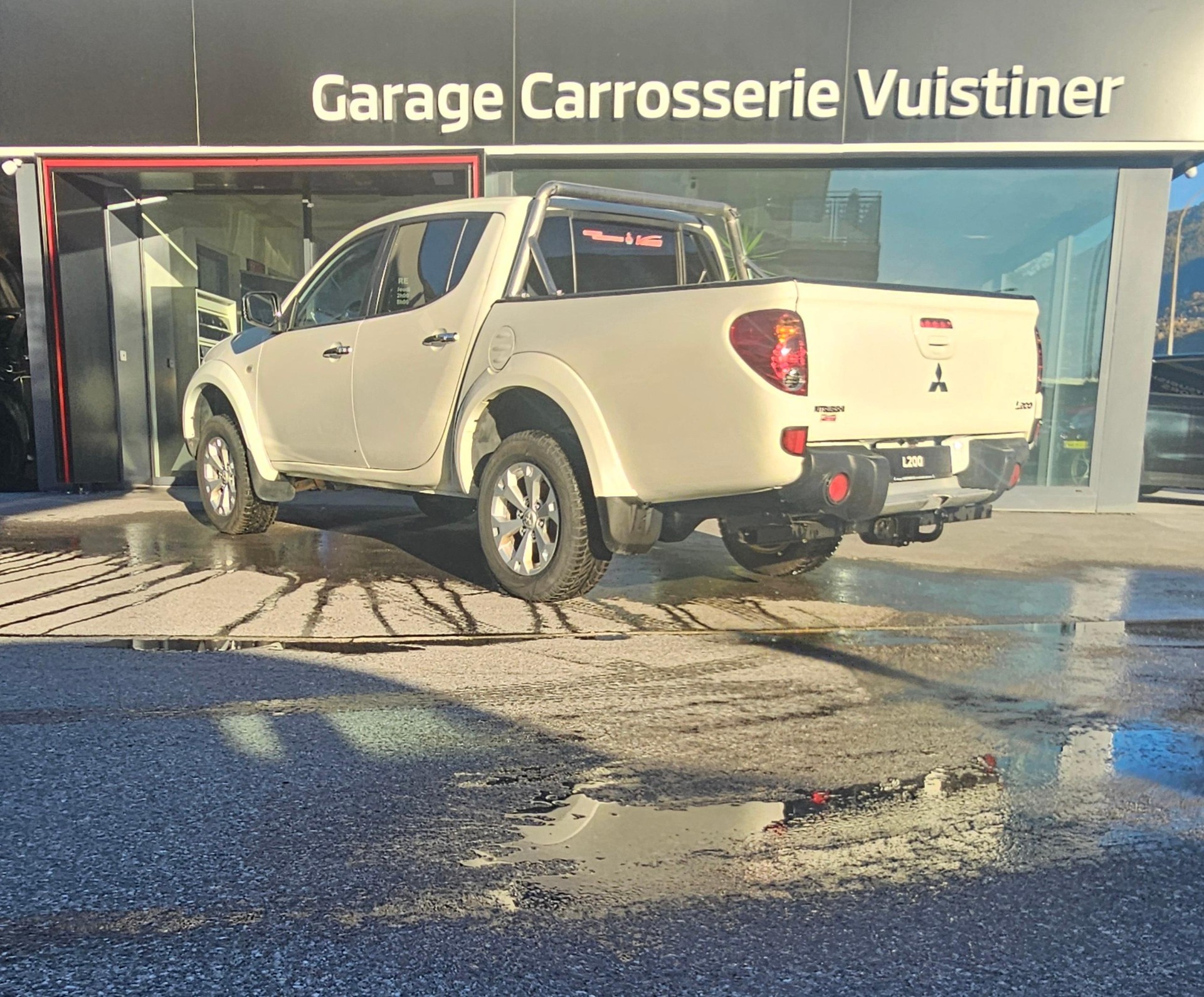 MITSUBISHI L 200 L200 D-Cab Pick-up 2.5 DID HP 178 4x4 Intense-image-3