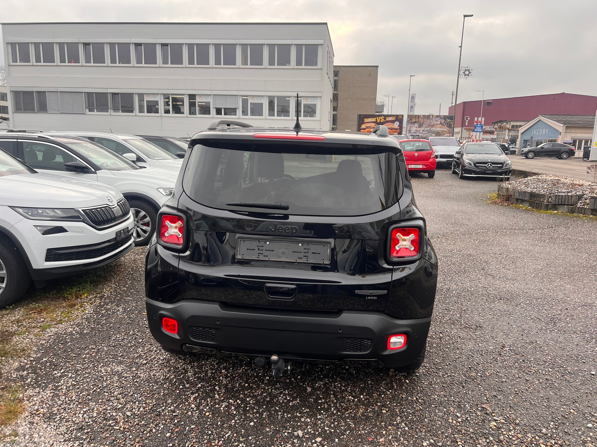 JEEP Renegade 1.0 Turbo Night Eagle-showroom-element-3