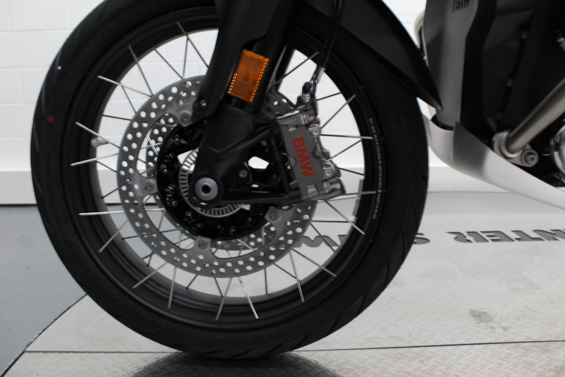 BMW R 1300 GS Adventure-image-5