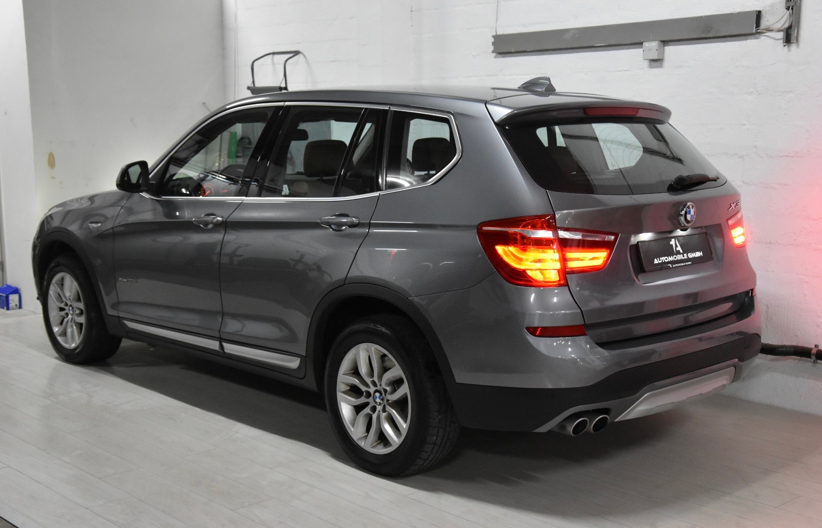 BMW X3 xDrive 30d xLine Steptronic-showroom-element-2