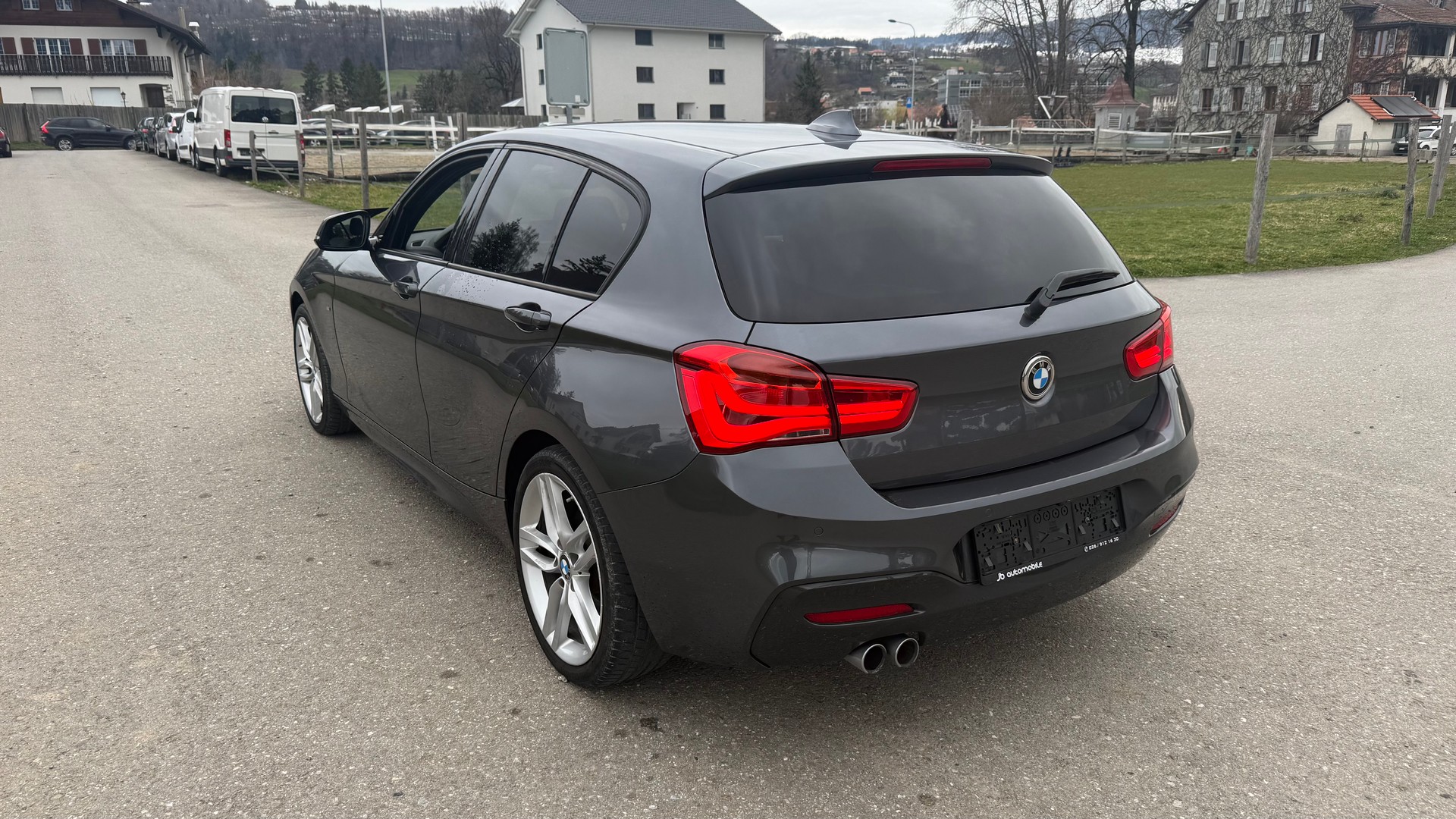 BMW 120d xDrive M Sport Steptronic-image-4