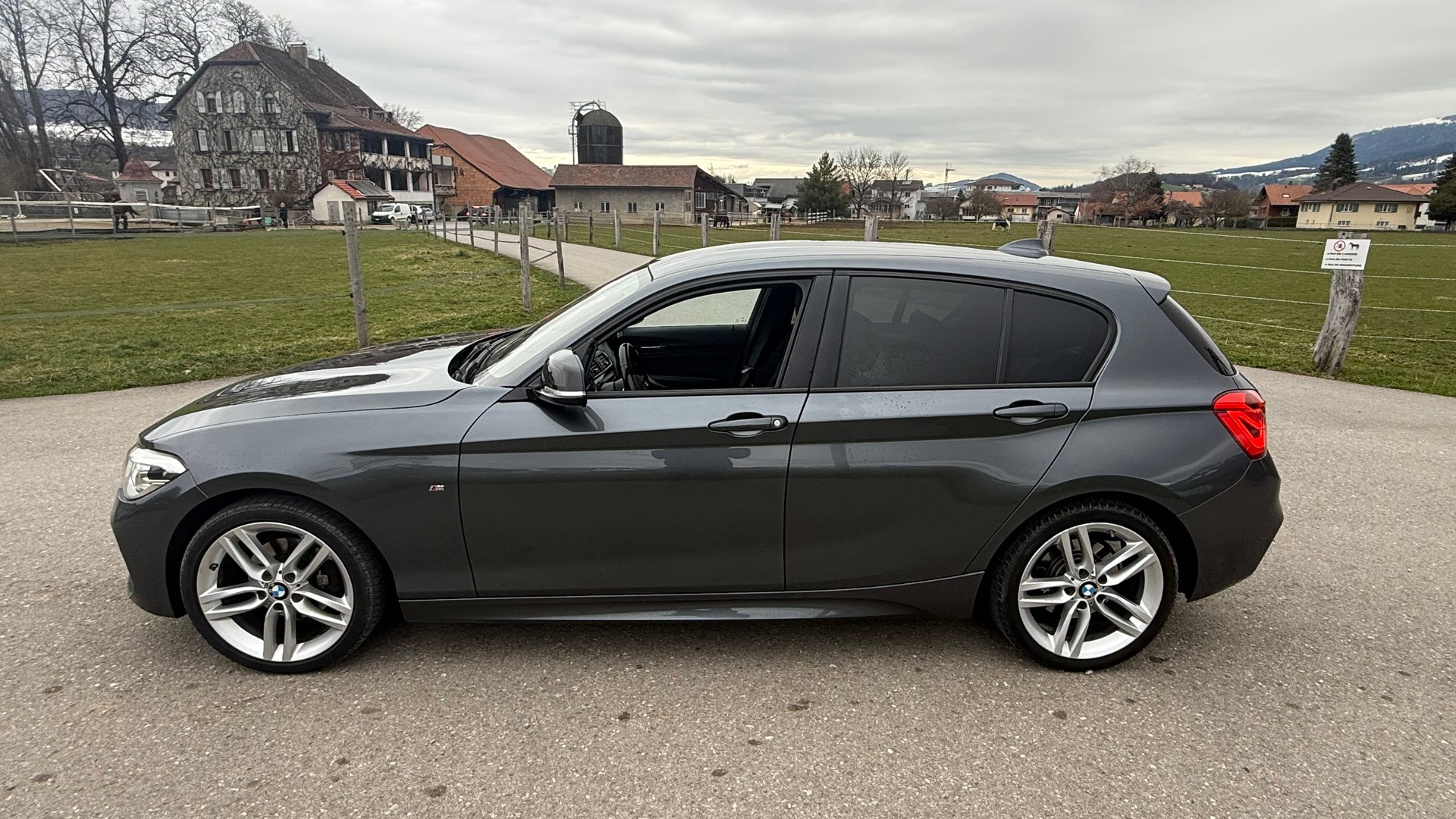 BMW 120d xDrive M Sport Steptronic-image-3