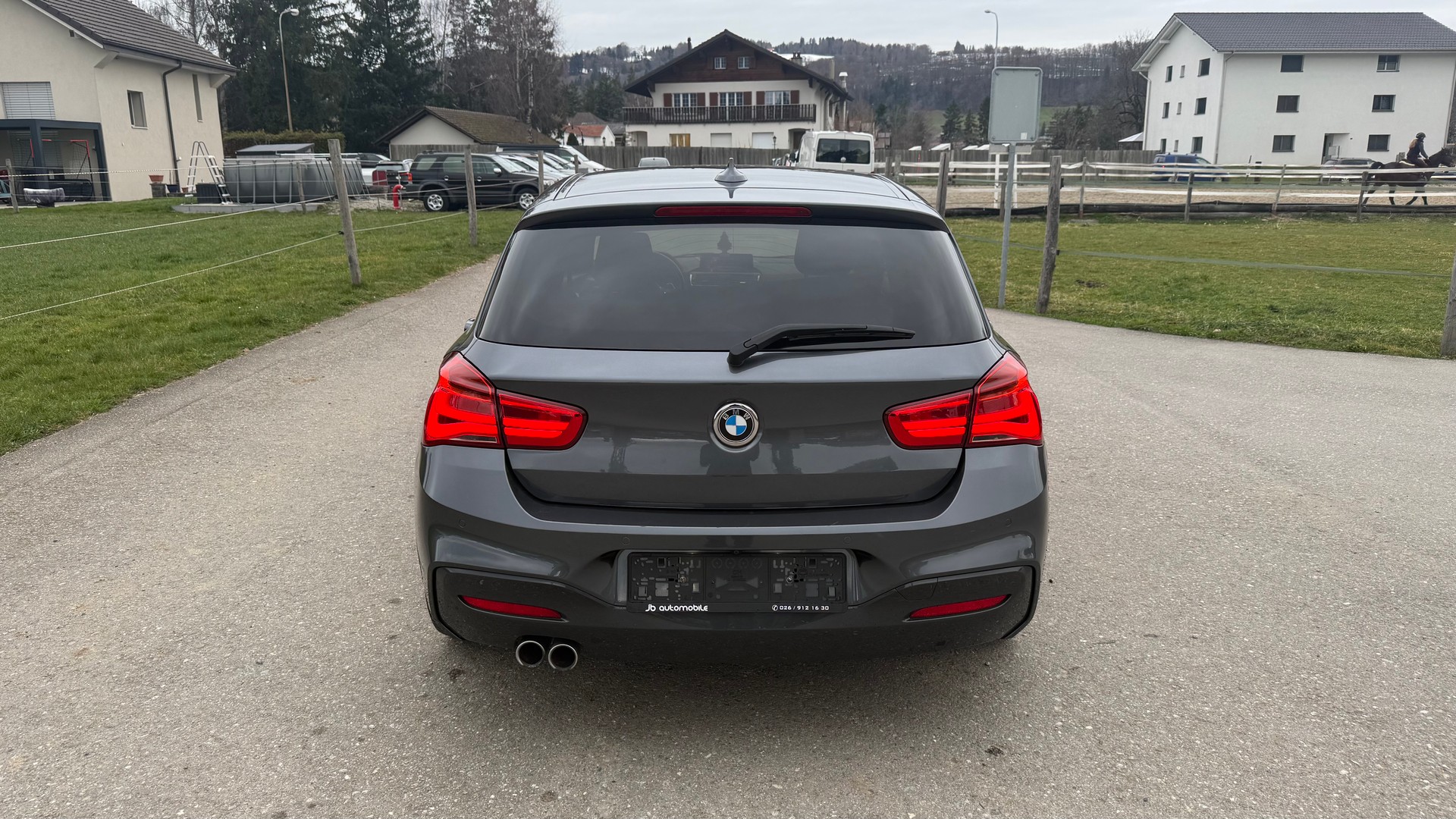 BMW 120d xDrive M Sport Steptronic-image-5