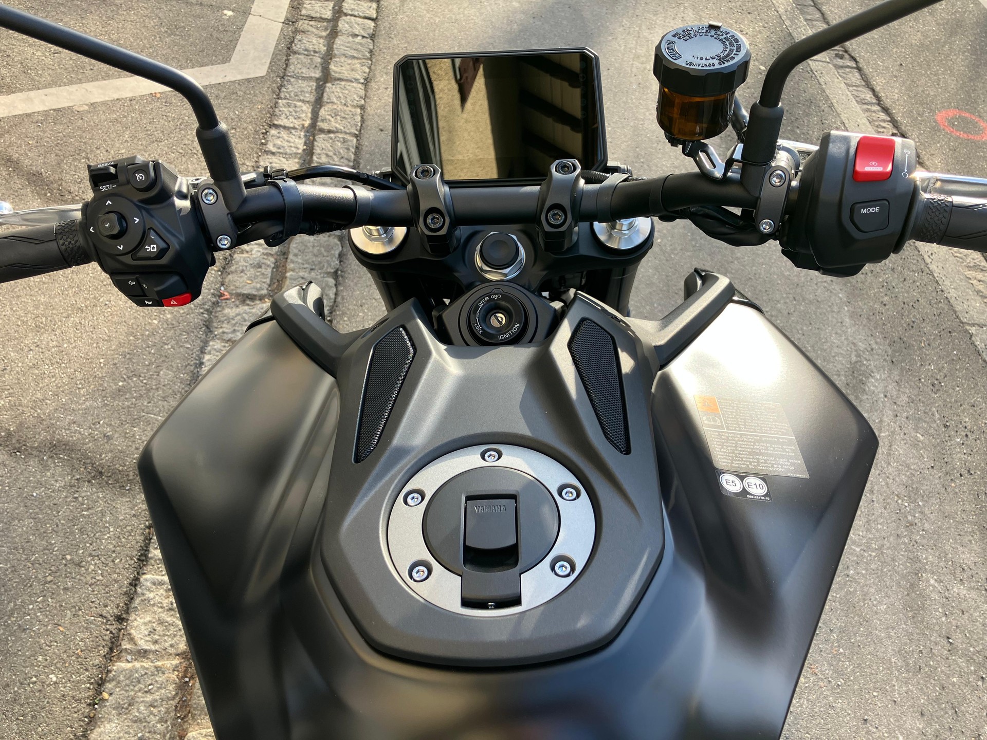 YAMAHA MT-09-image-2