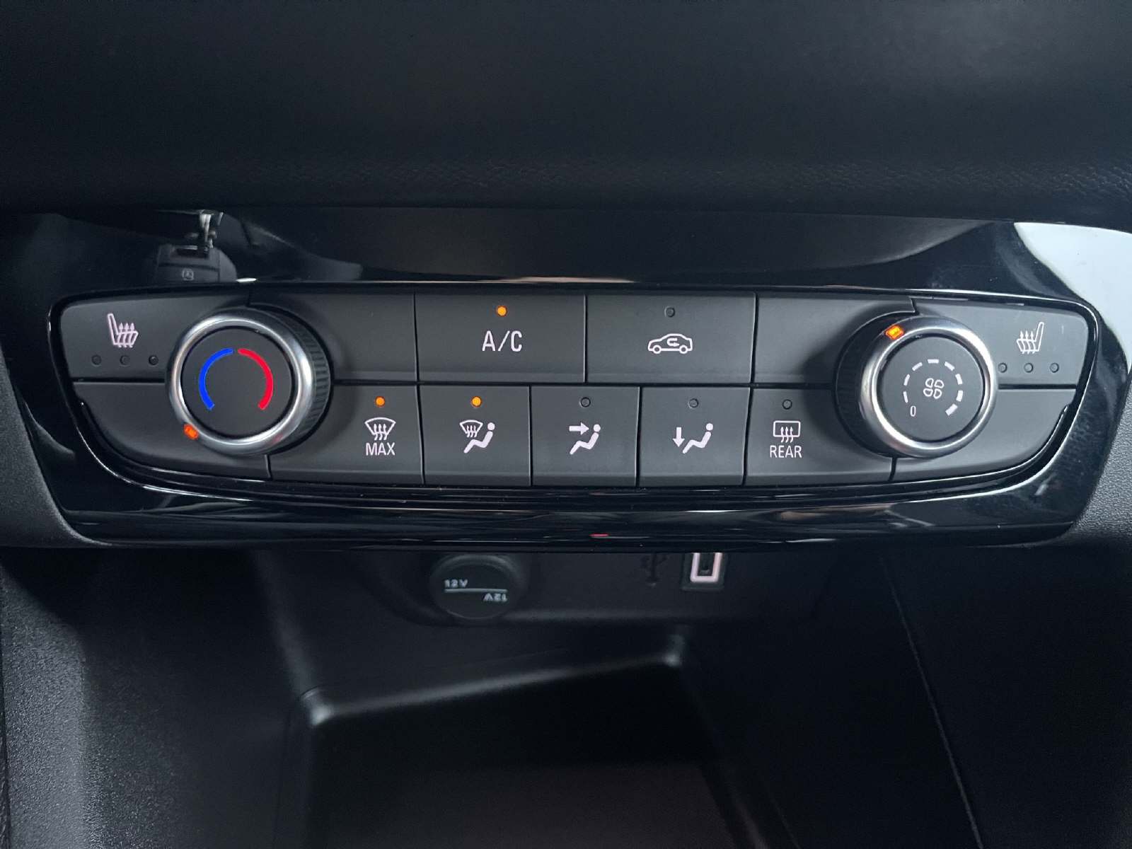 OPEL Corsa 1.2 T Hybrid Viva-image-12