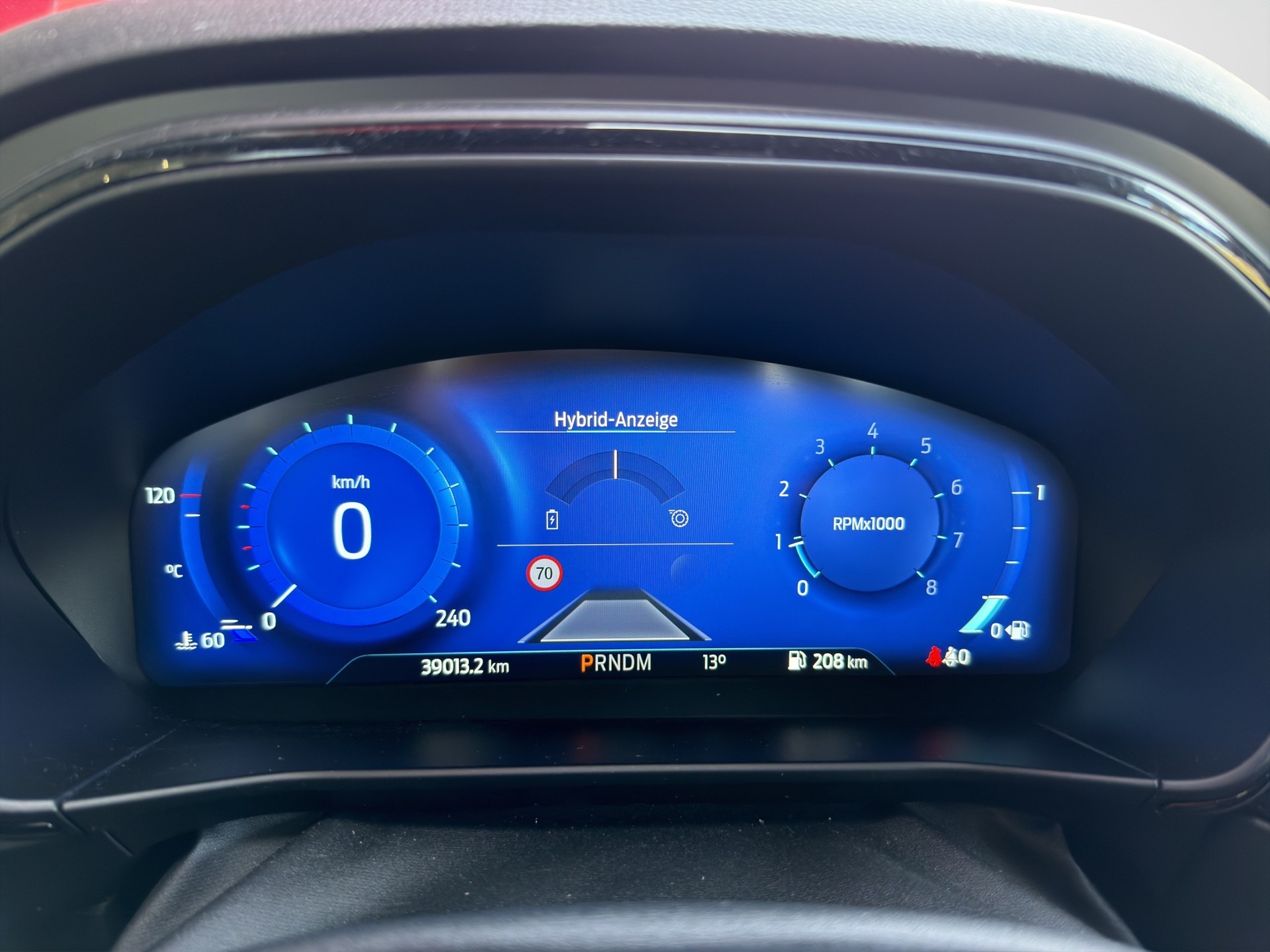 FORD Focus 1.0 MHEV ST-Line X Automat-image-8