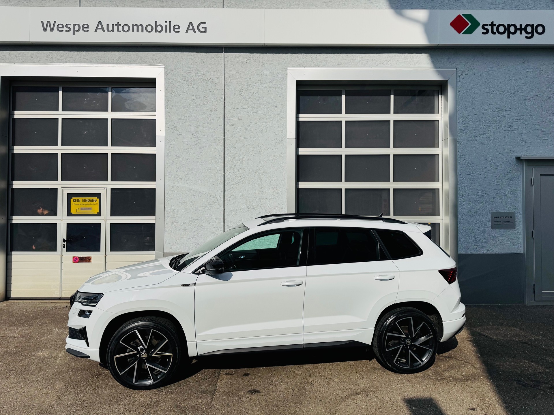 SKODA Karoq 2.0 TSI SportLine 4x4 DSG-image-1