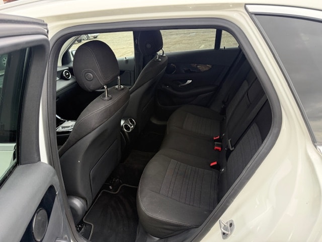 MERCEDES-BENZ GLC 300 de Off-Road 4Matic 9G-Tronic-image-8