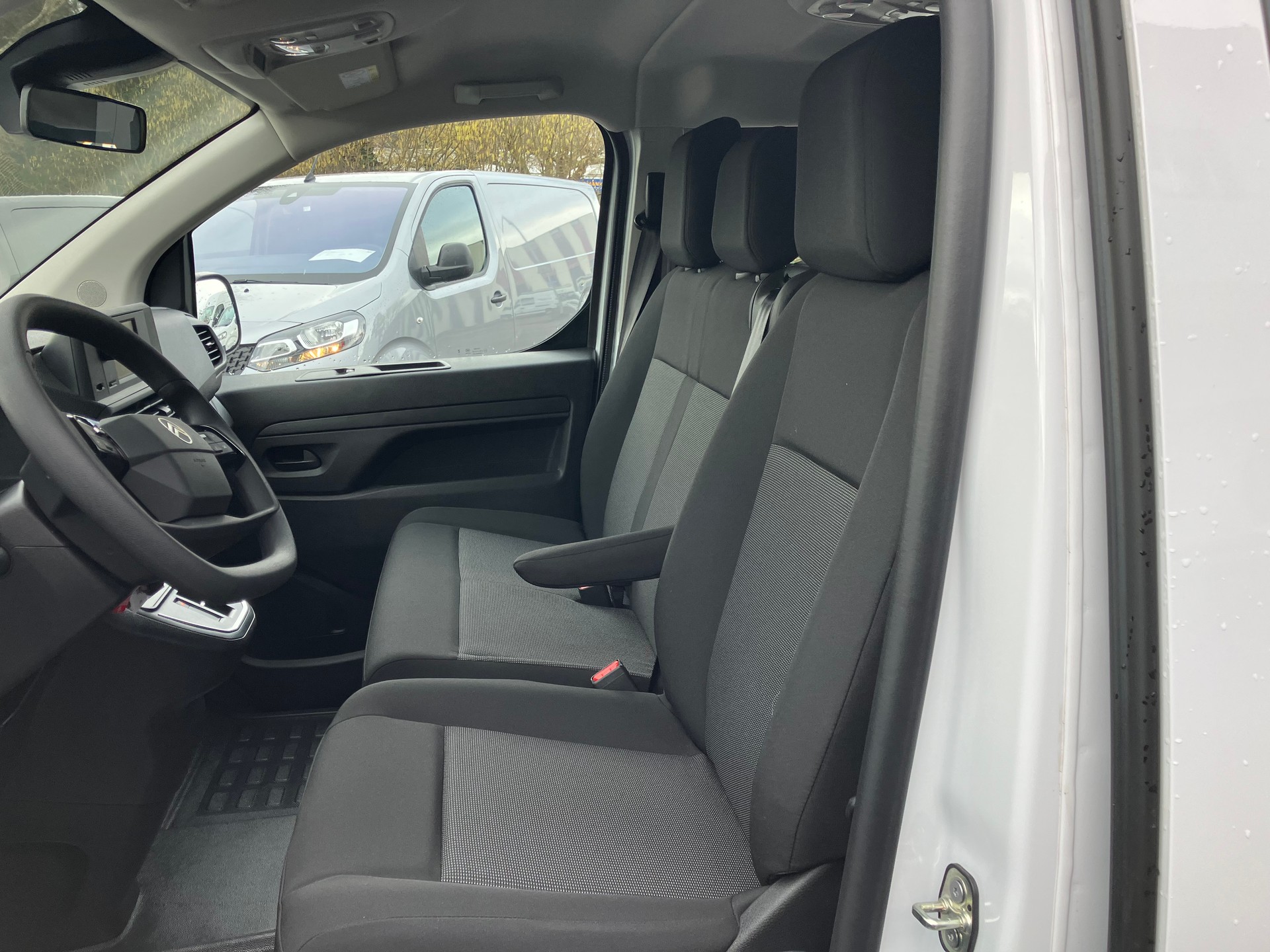 CITROEN Jumpy 2.0 BlueHDi 180 XL EAT8-image-8