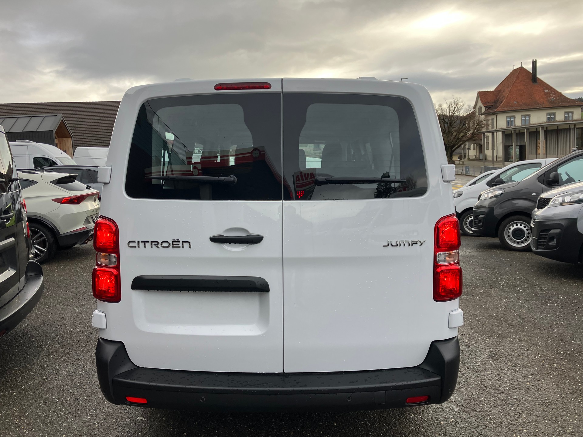 CITROEN Jumpy 2.0 BlueHDi 180 XL EAT8-image-3